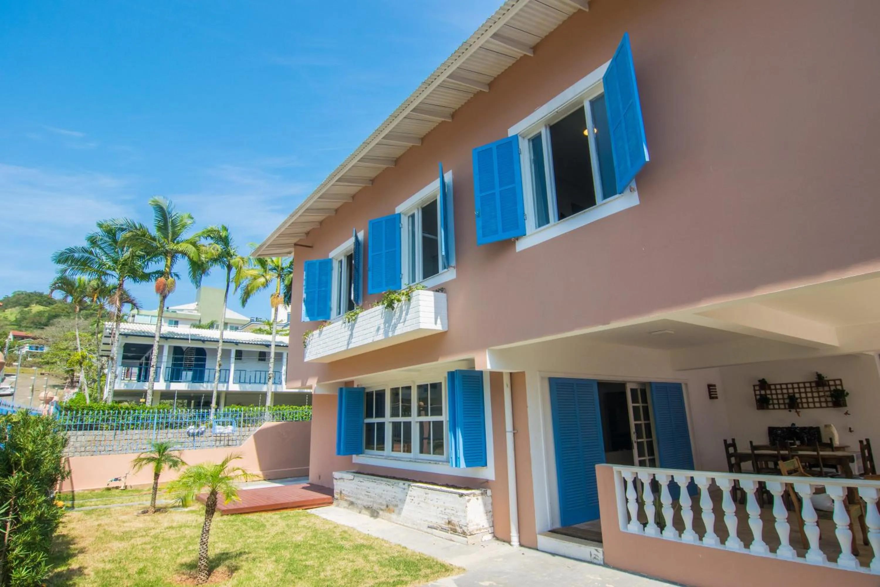 Facade/entrance in Hospedaria Conceitual