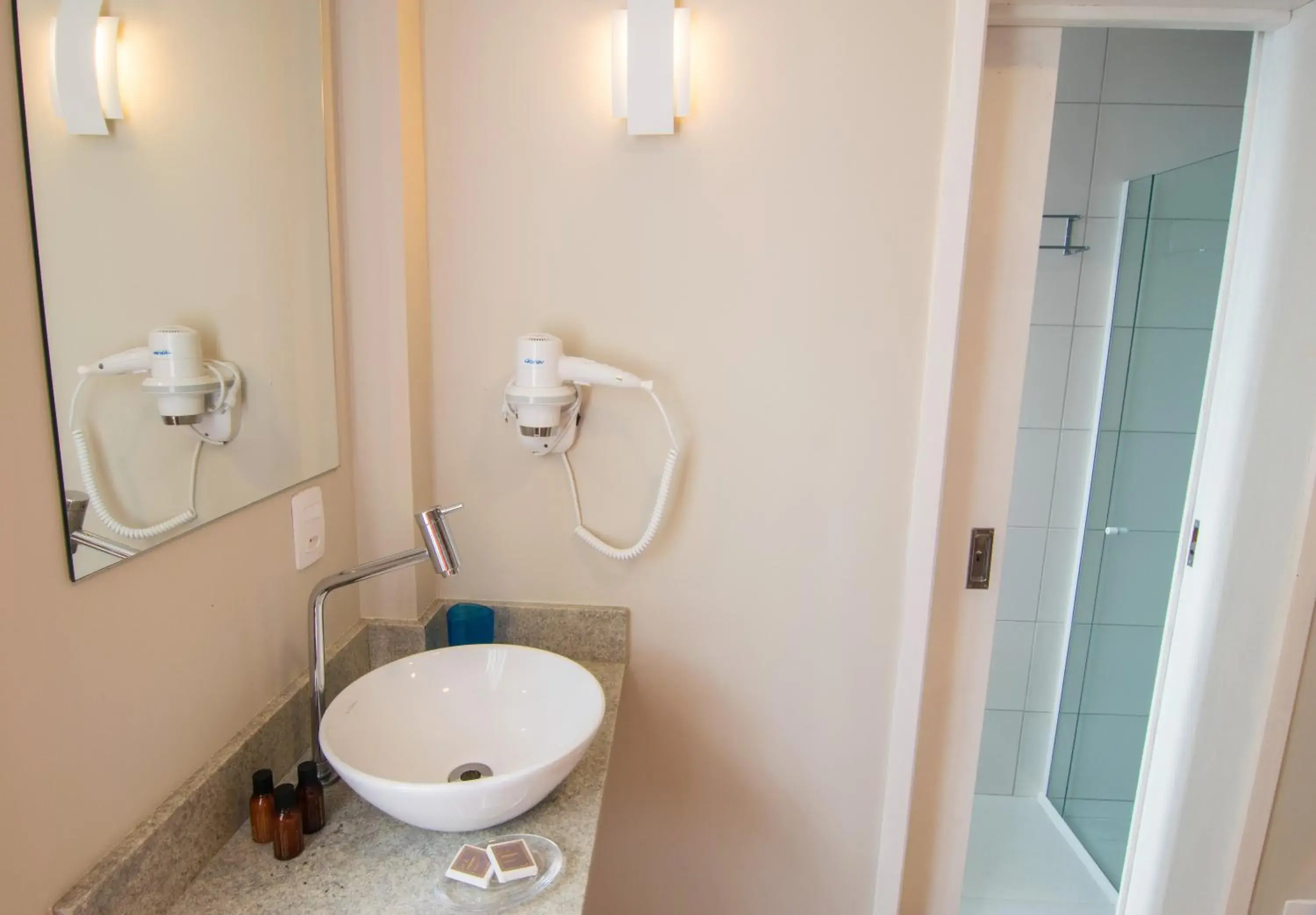 Superior Double or Twin Room with Pool View in Hospedaria Conceitual Superior Double or Twin Room with Pool View in Hospedaria Conceitual