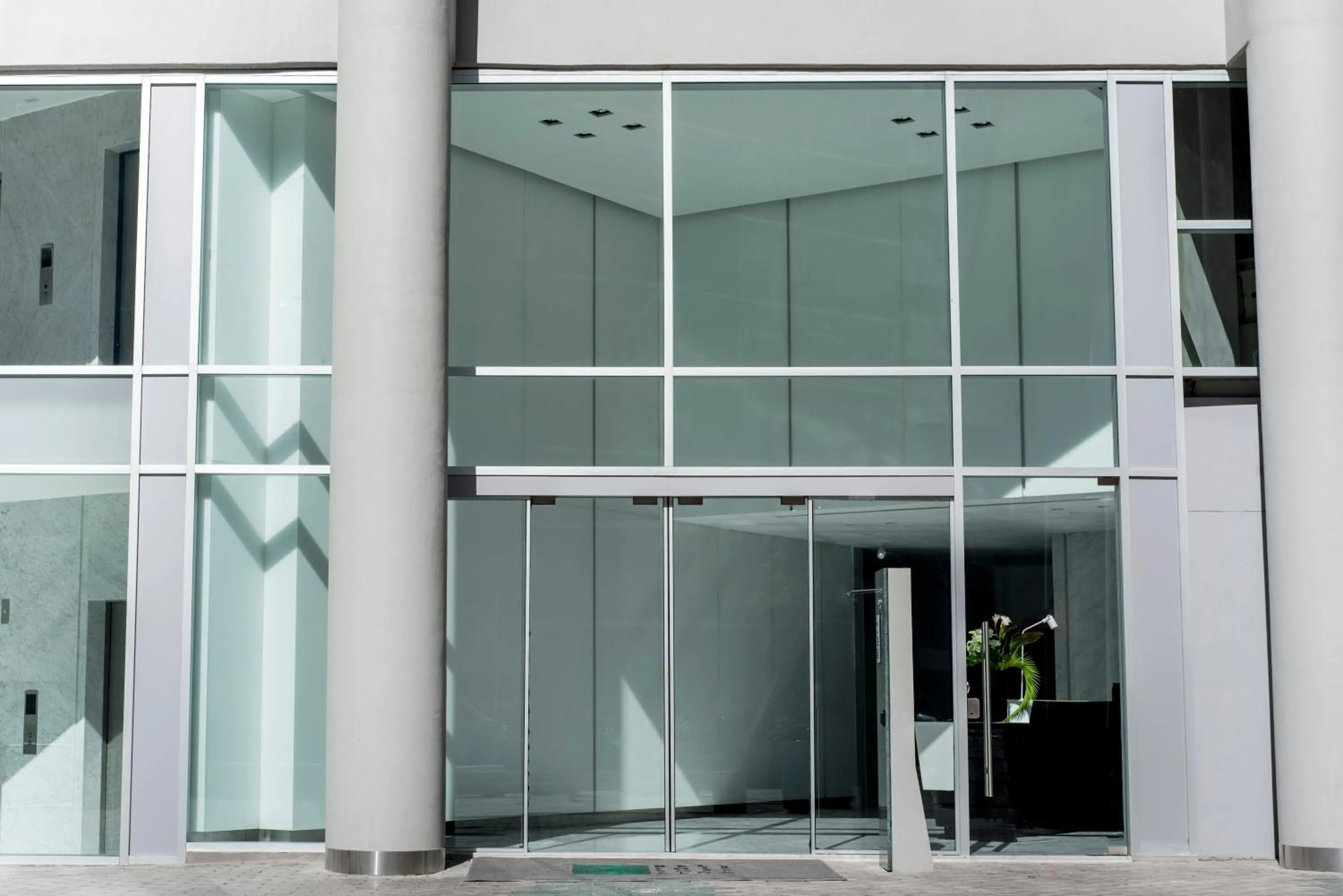 Facade/entrance in Top Rentals Downtown