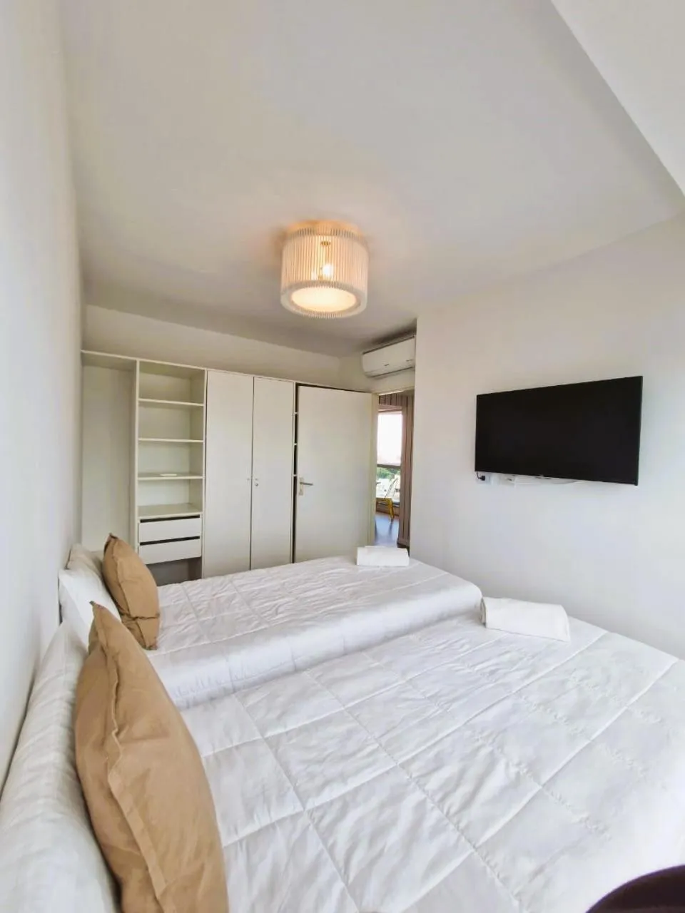 Bedroom, Bed in Top Rentals Downtown