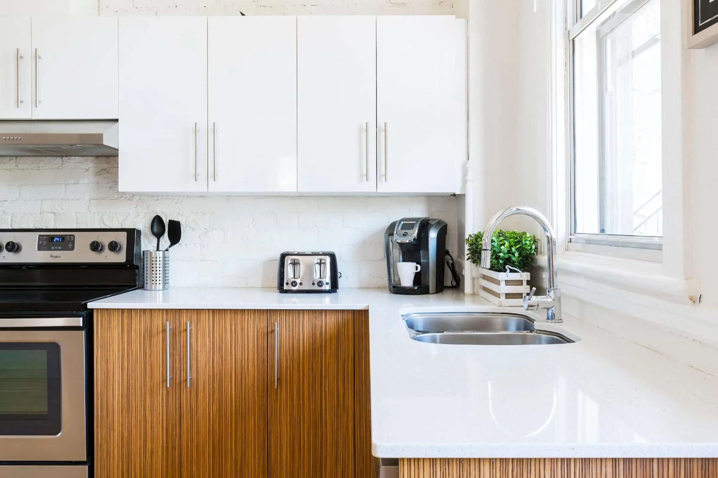 Coffee/tea facilities in MTLVacationRentals -The Chic Laurier