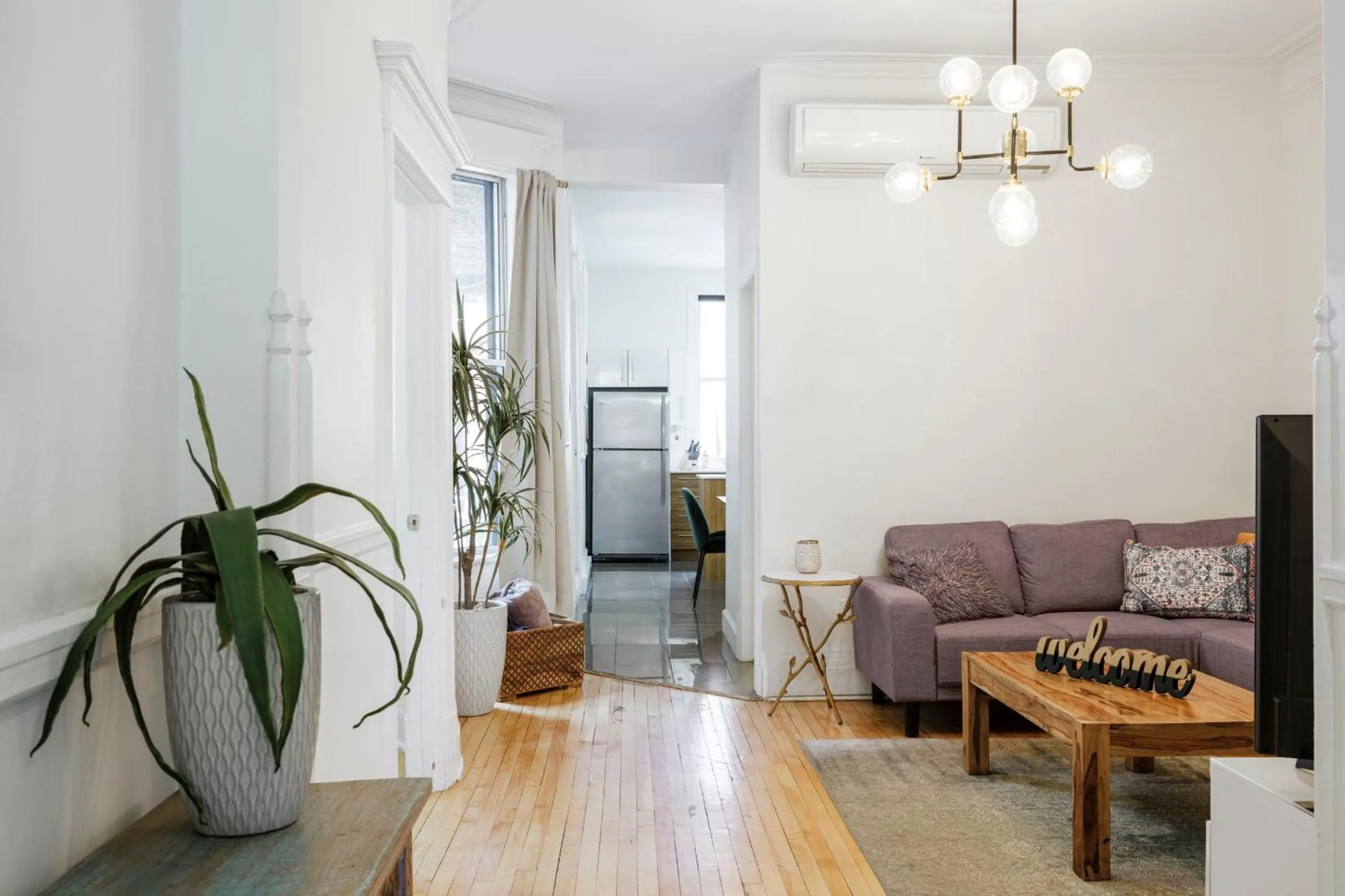 Living room in MTLVacationRentals -The Chic Laurier