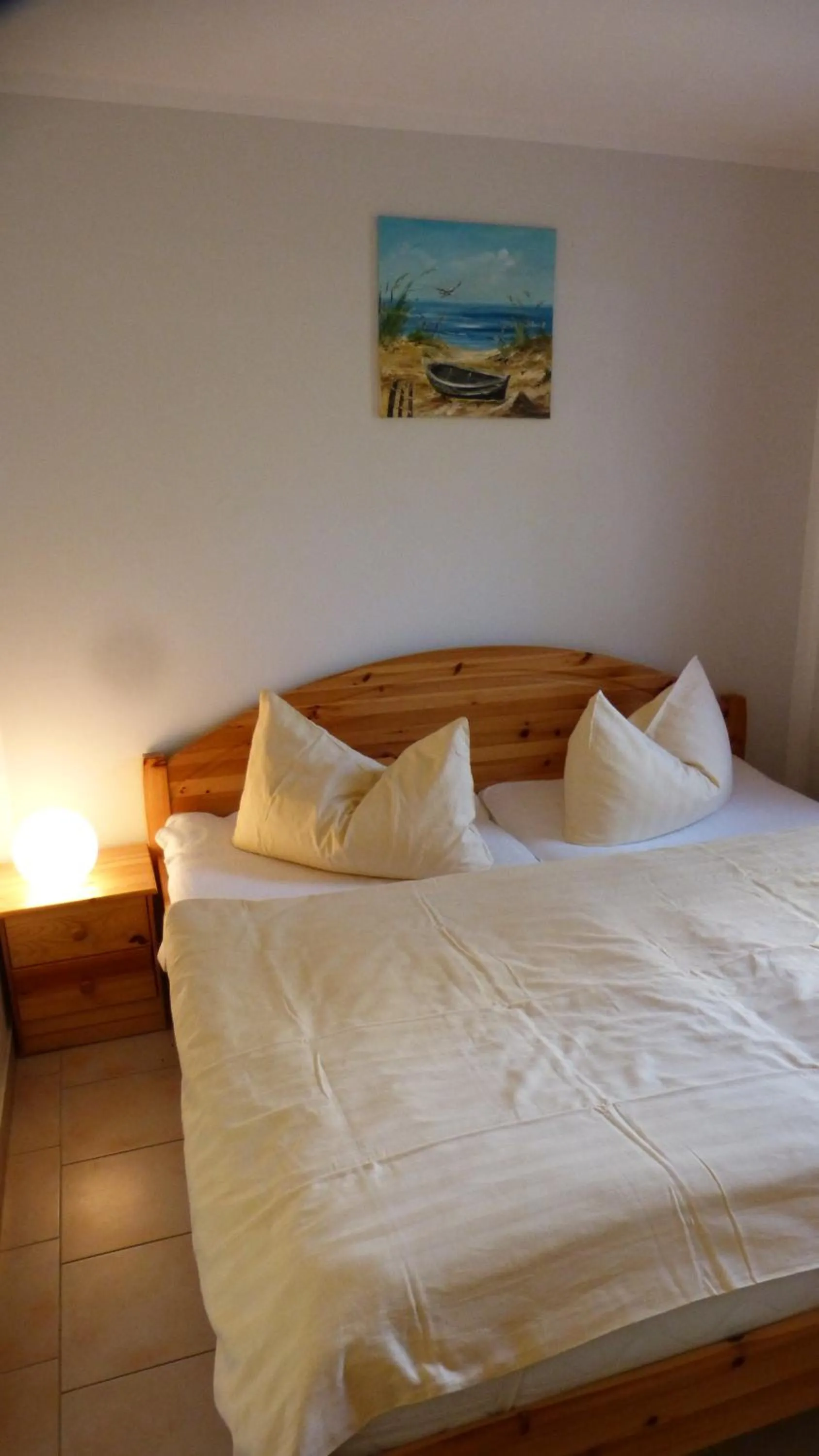 Bedroom, Bed in Bernstein Appartements