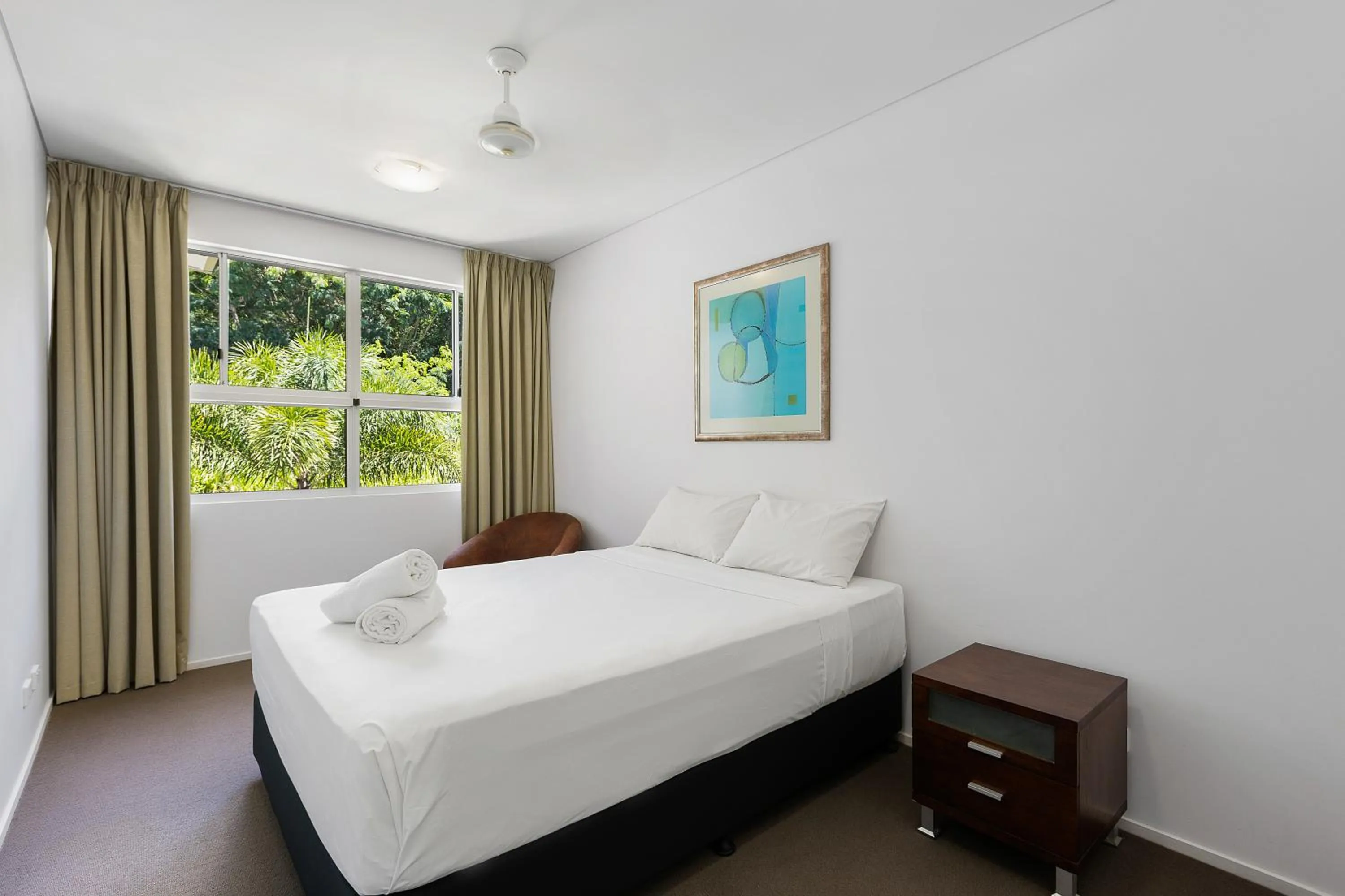 Bedroom, Bed in Azure Sea Whitsunday Resort