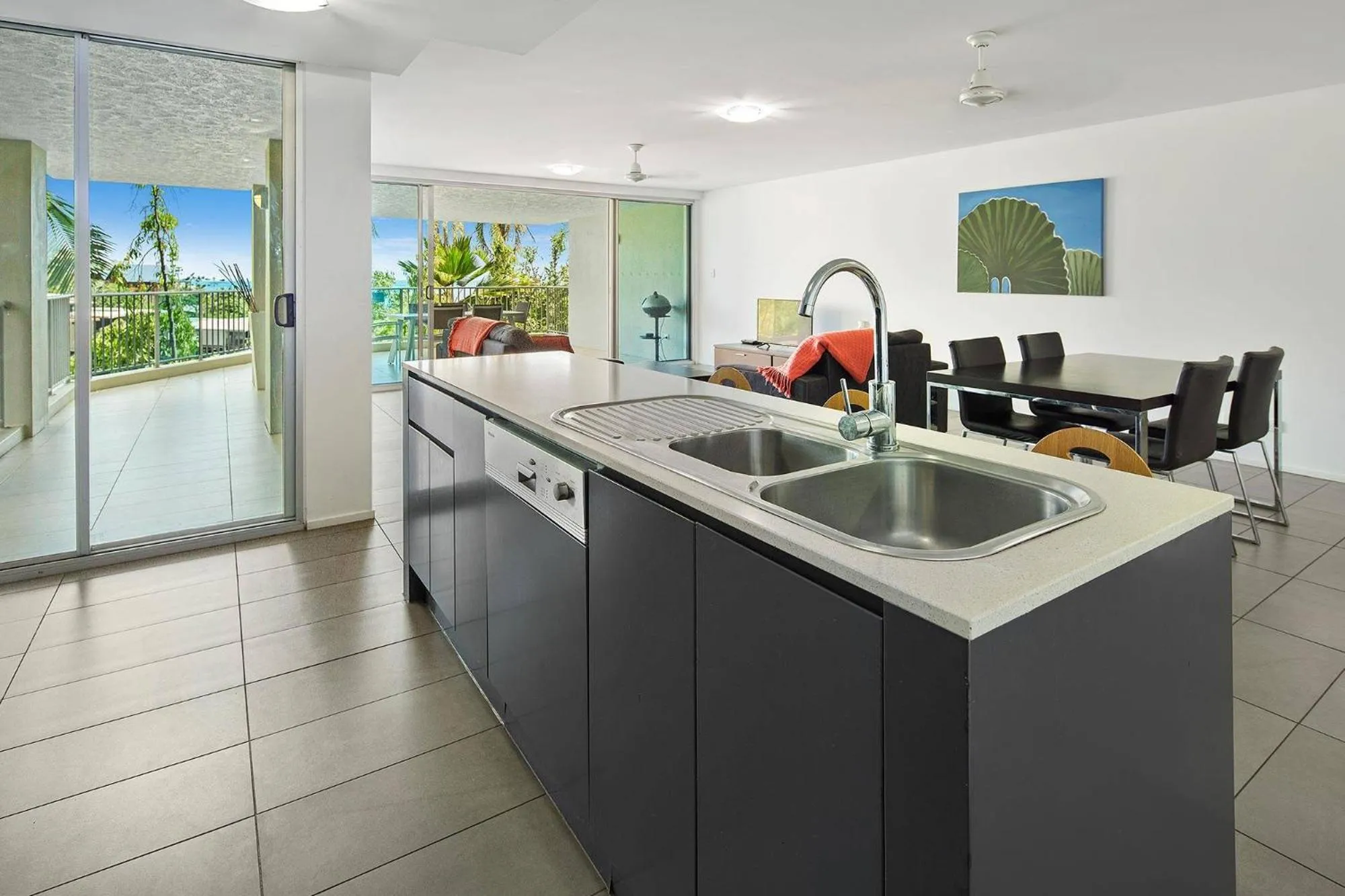 Kitchen or kitchenette in Azure Sea Whitsunday Resort