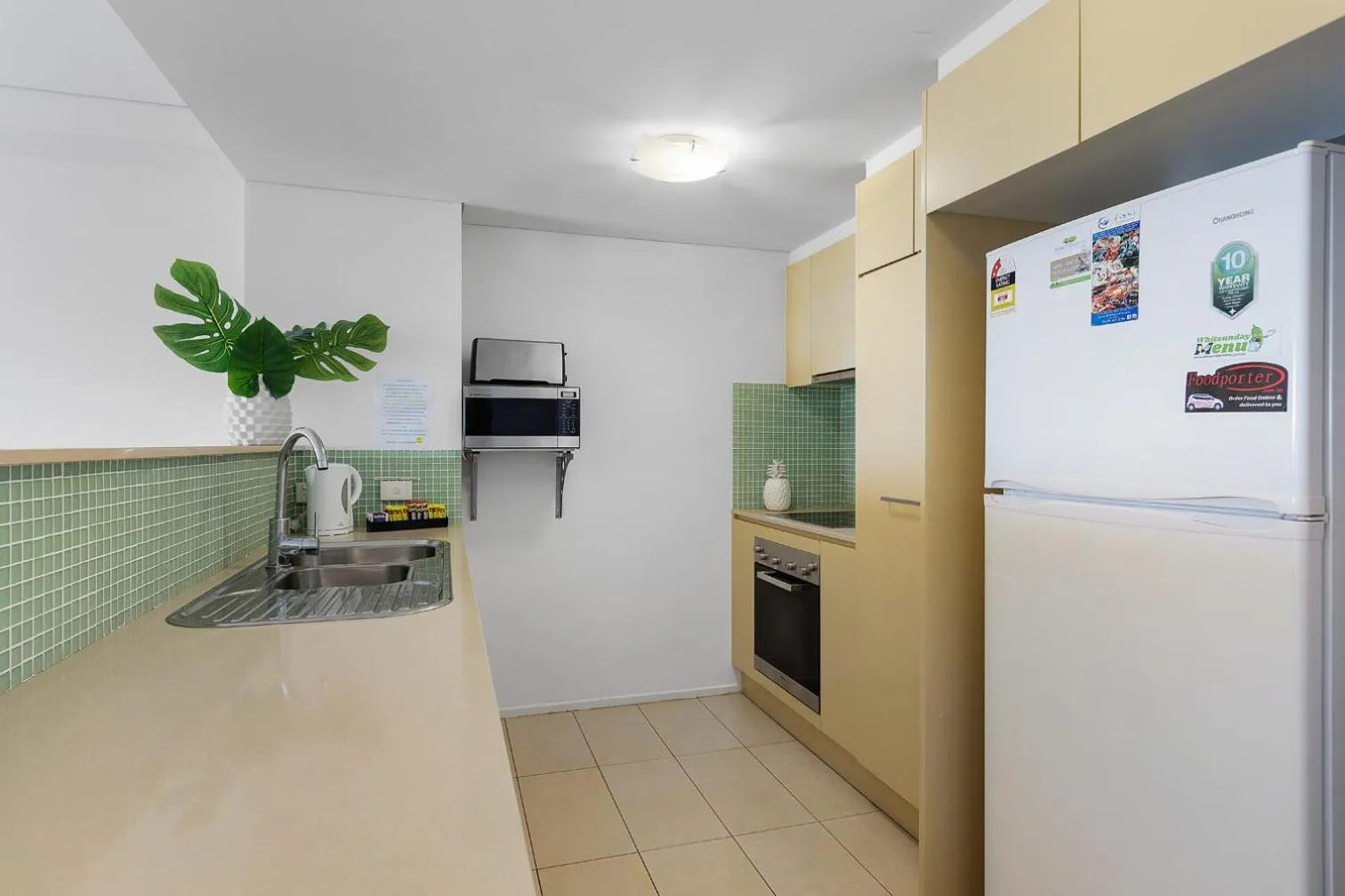 Kitchen or kitchenette in Azure Sea Whitsunday Resort