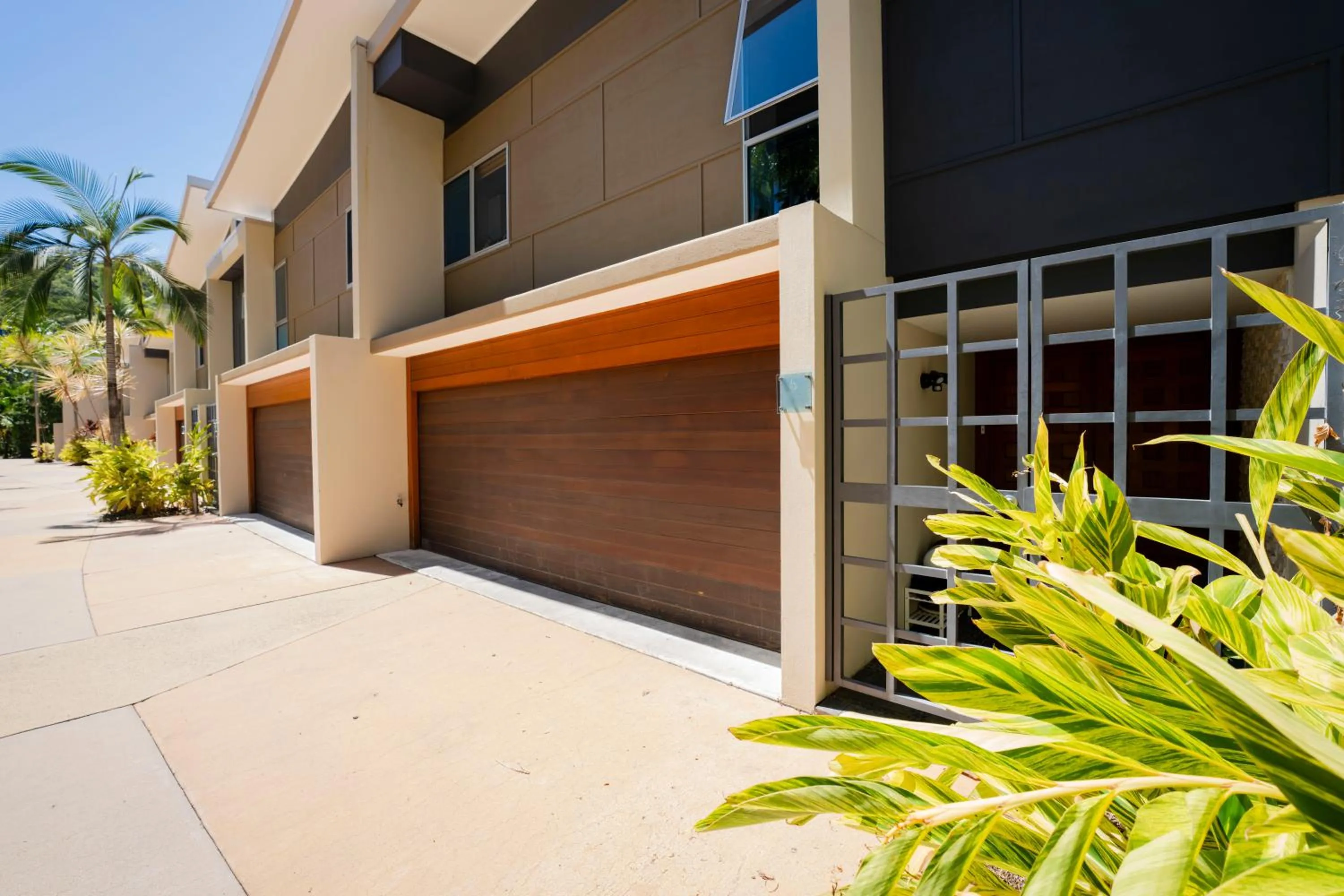 Property building in Azure Sea Whitsunday Resort