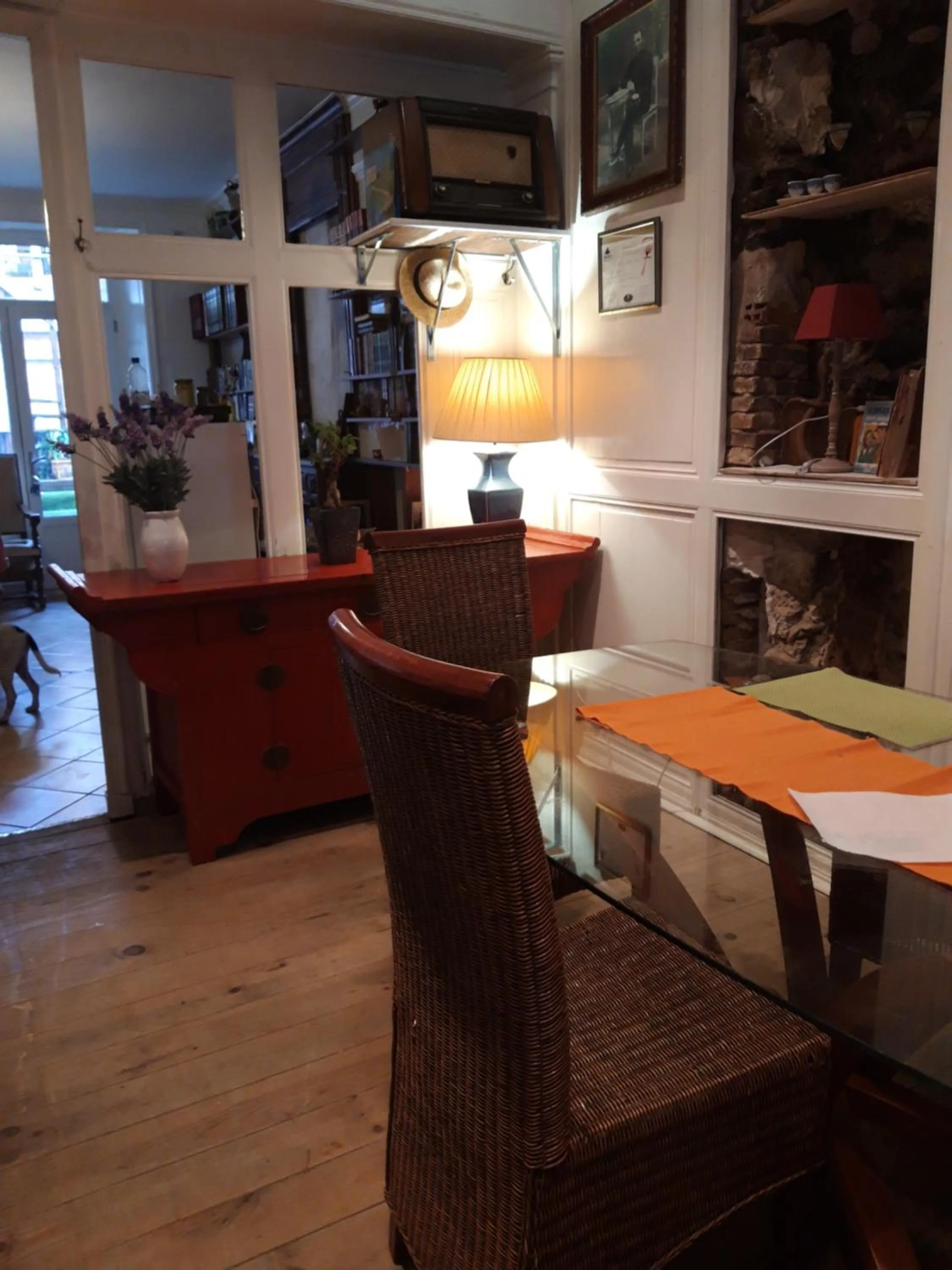 Dining area in Le studio