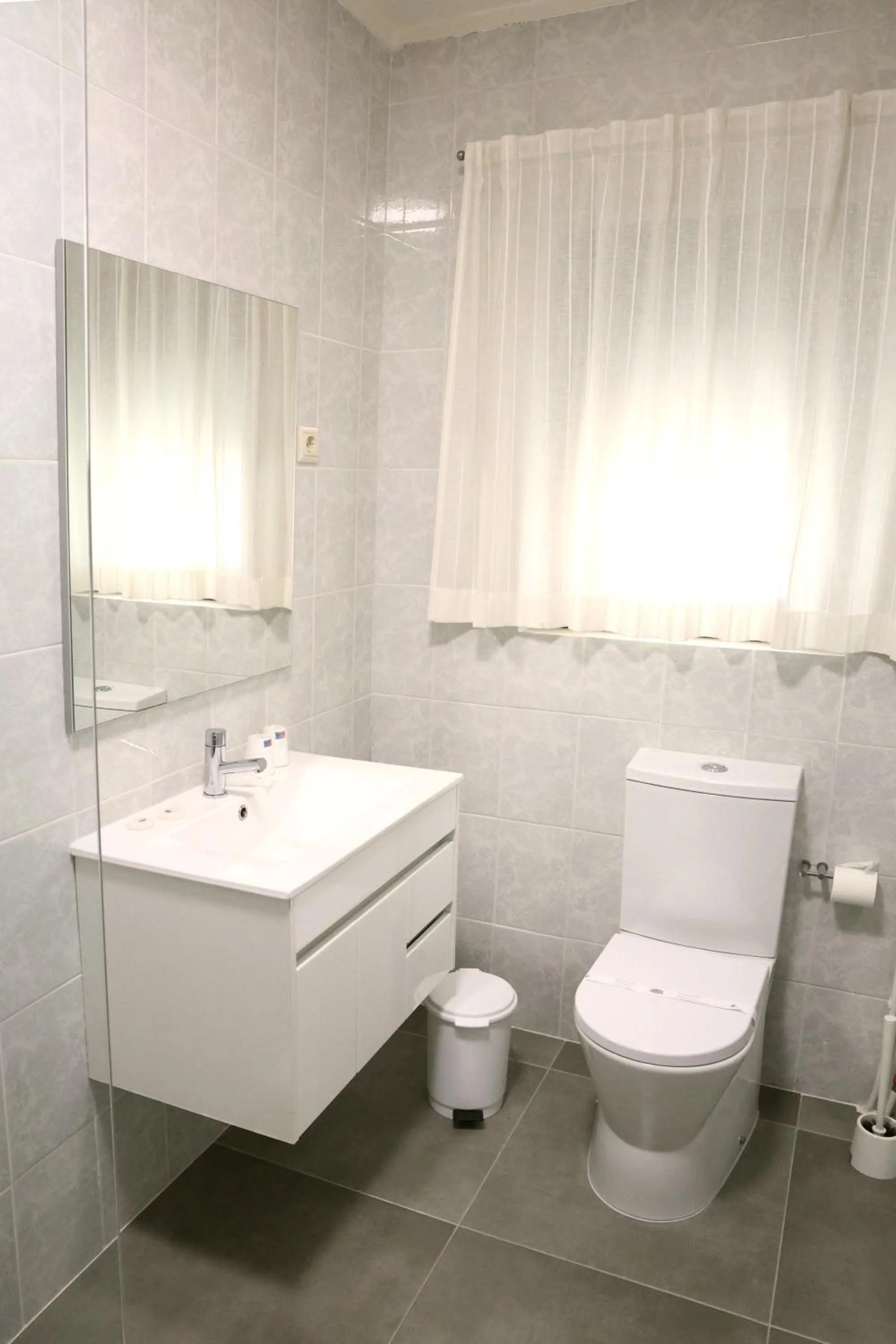 Shower in Hotel Ribadouro