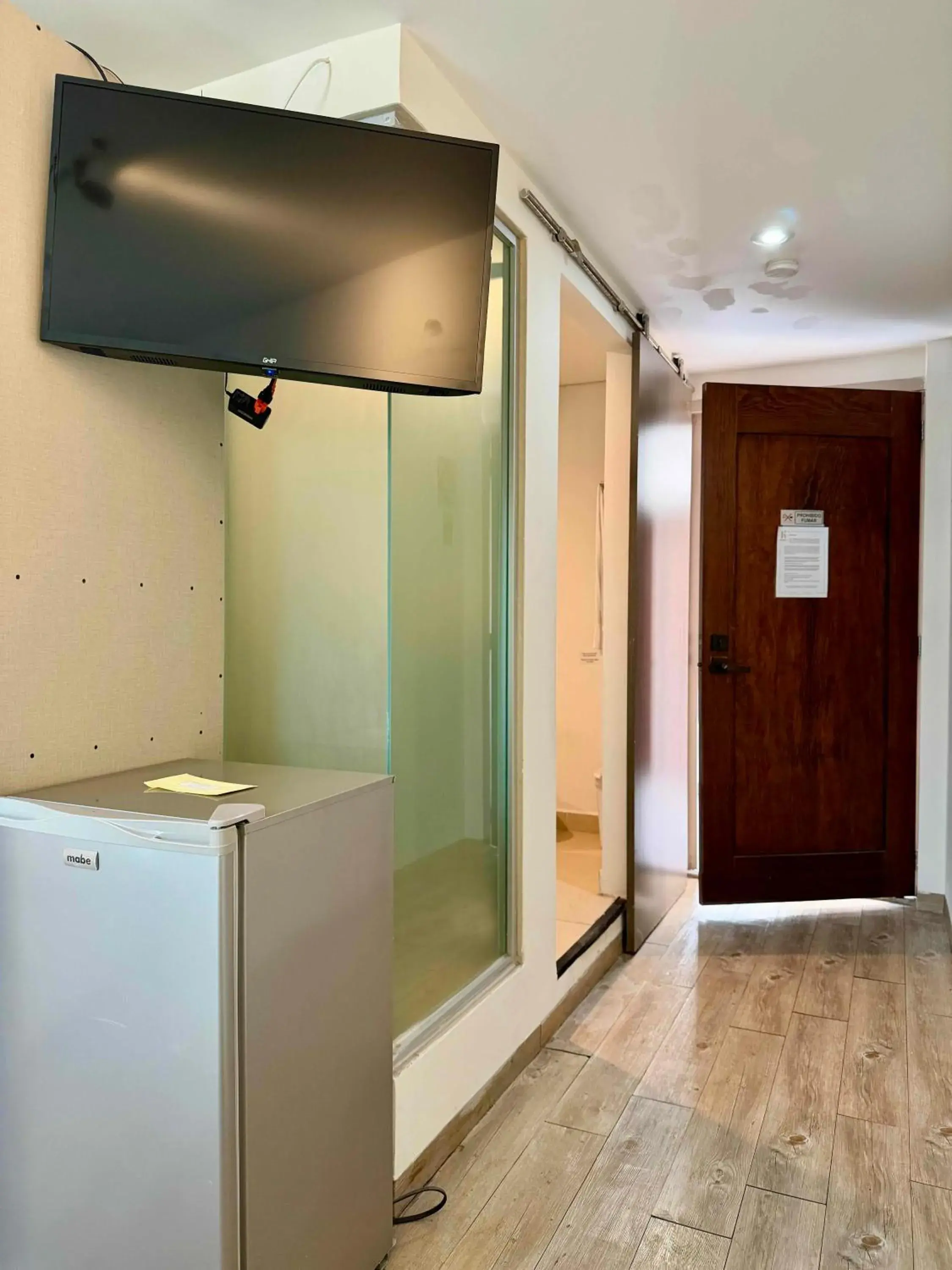 Standard Double Room -Ecological recycled sea container in Kubo Hotel Standard Double Room -Ecological recycled sea container in Kubo Hotel