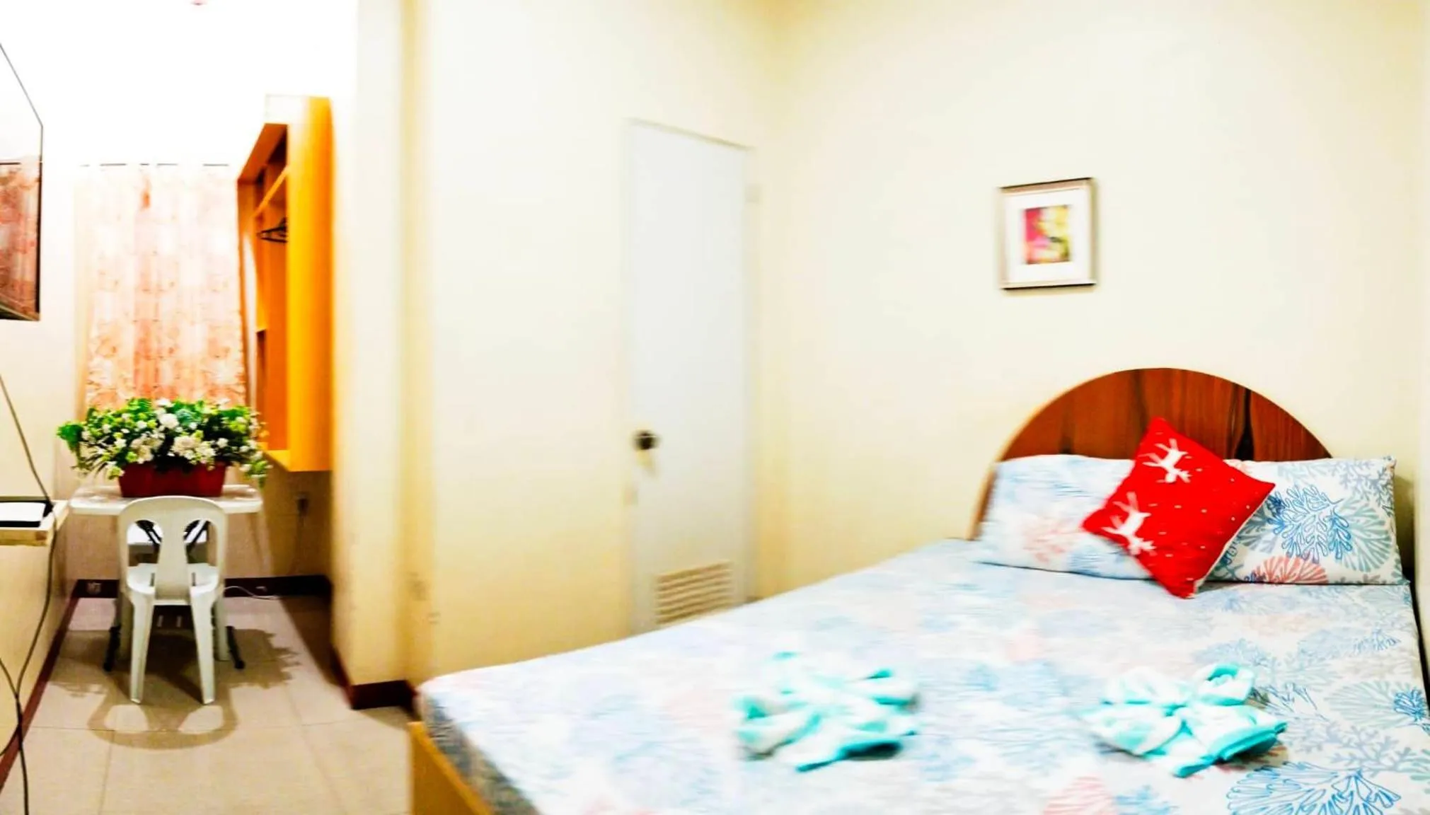 Bed in Heart Hotel and Services