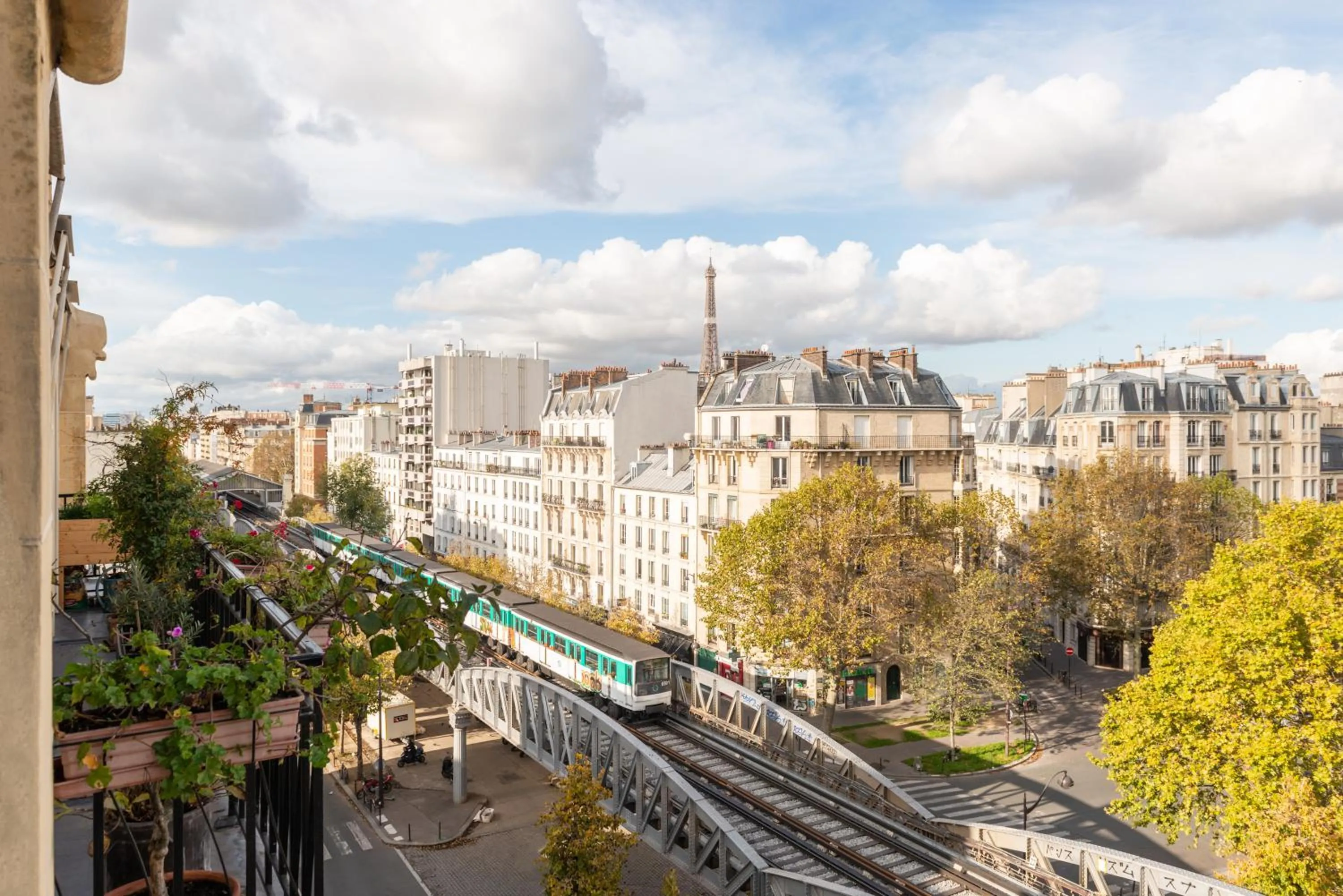 City view in Hôtel Baldi by Magna Arbor