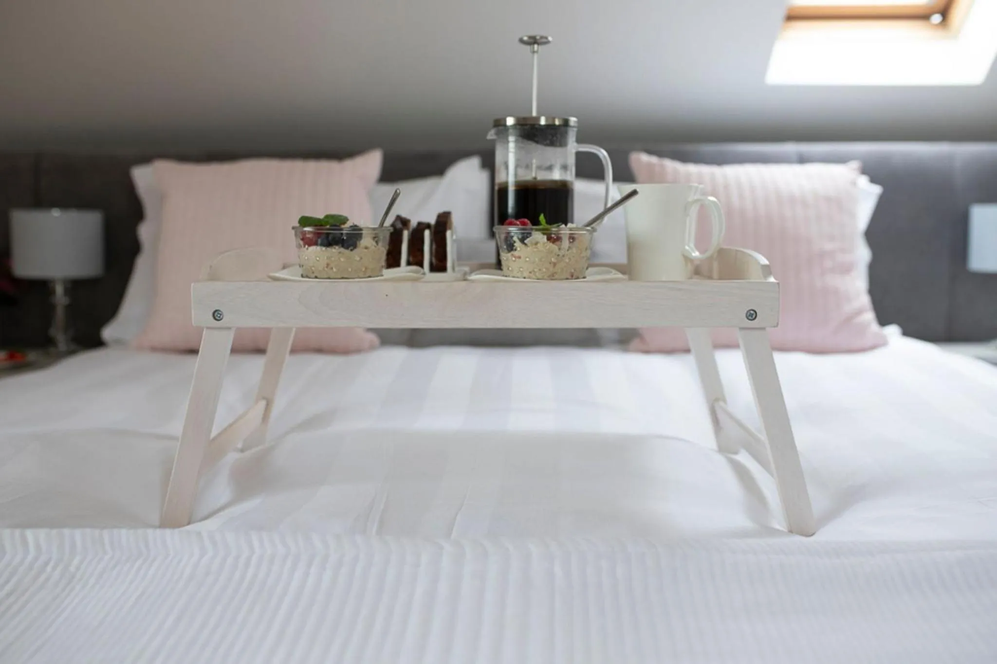 Bedroom, Bed in Bay Tree Cottage
