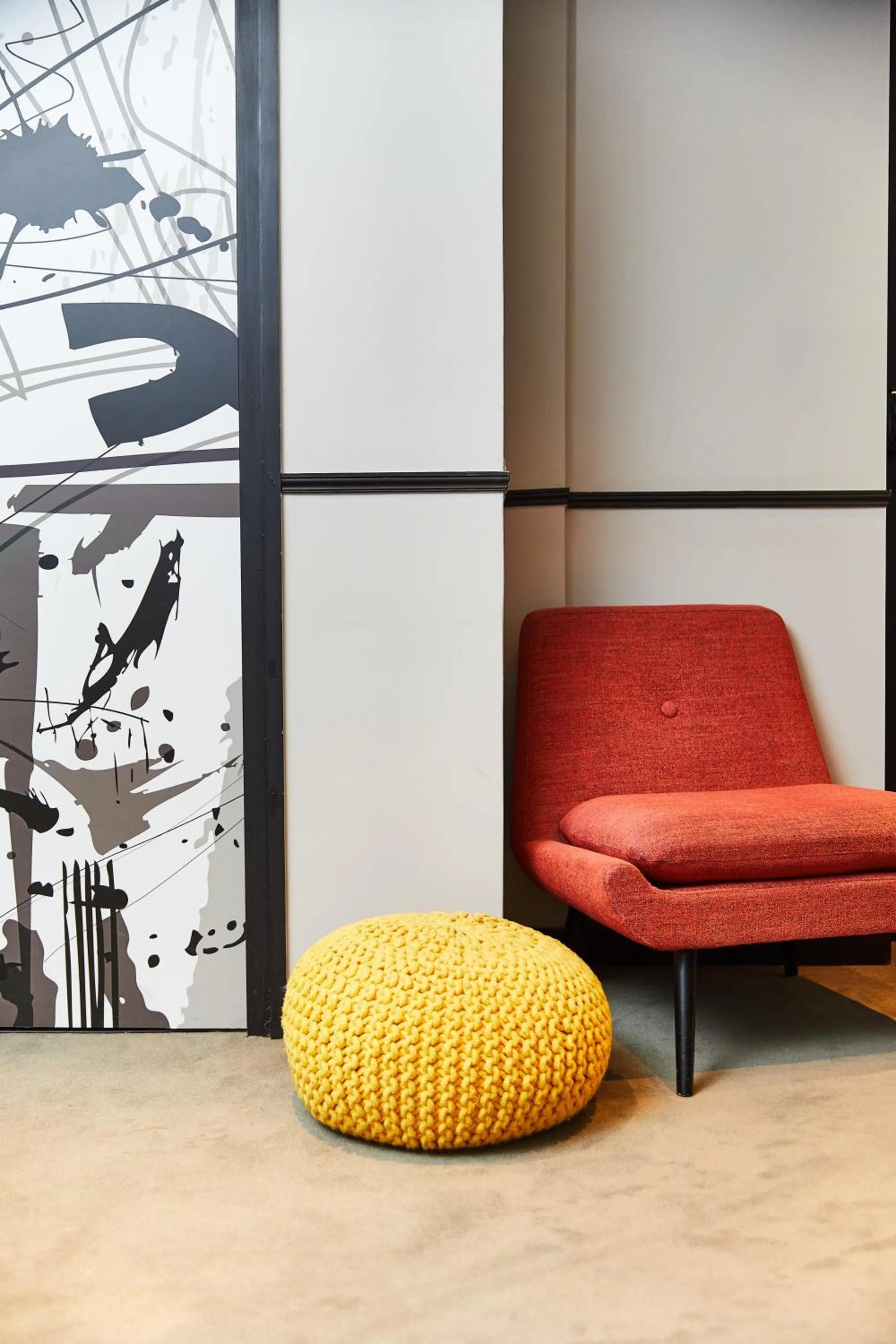 Seating area in Madrigal