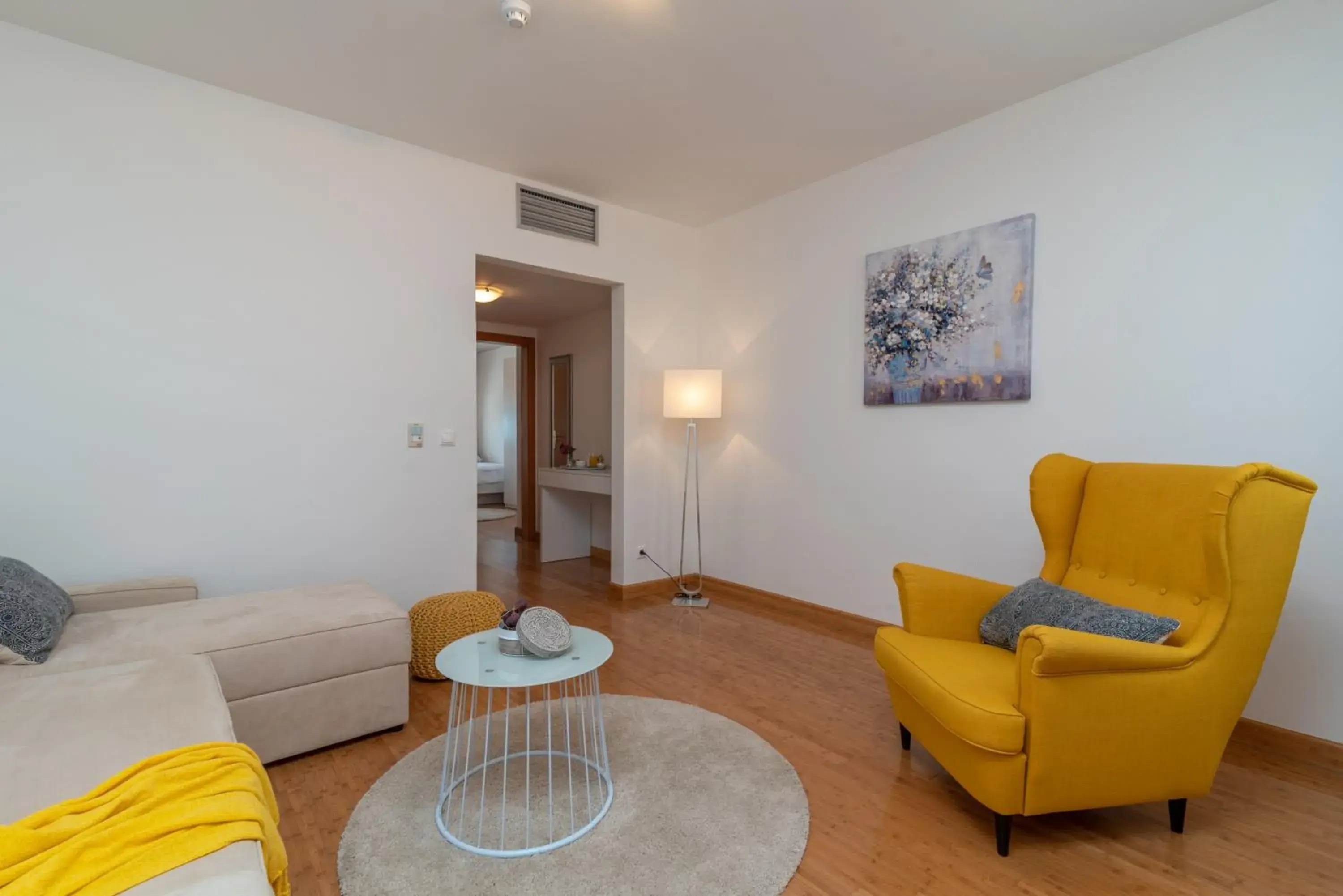 Comfort Two-Bedroom Apartment with Balcony and Sea View in Villa Ana Trogir Comfort Two-Bedroom Apartment with Balcony and Sea View in Villa Ana Trogir
