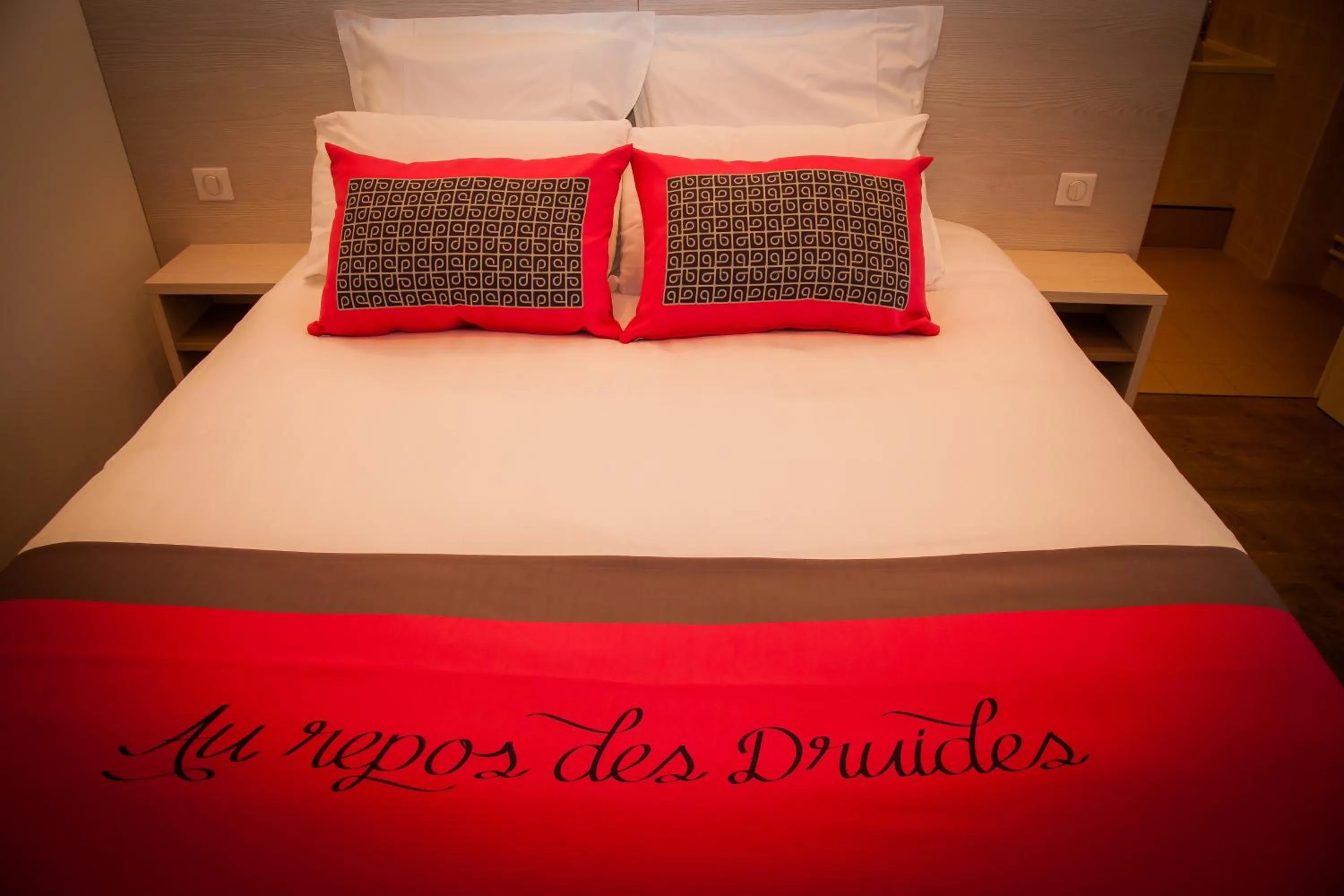 Bed in The Originals City, le Relais des Carnutes Brezolles Verneuil sur Avre