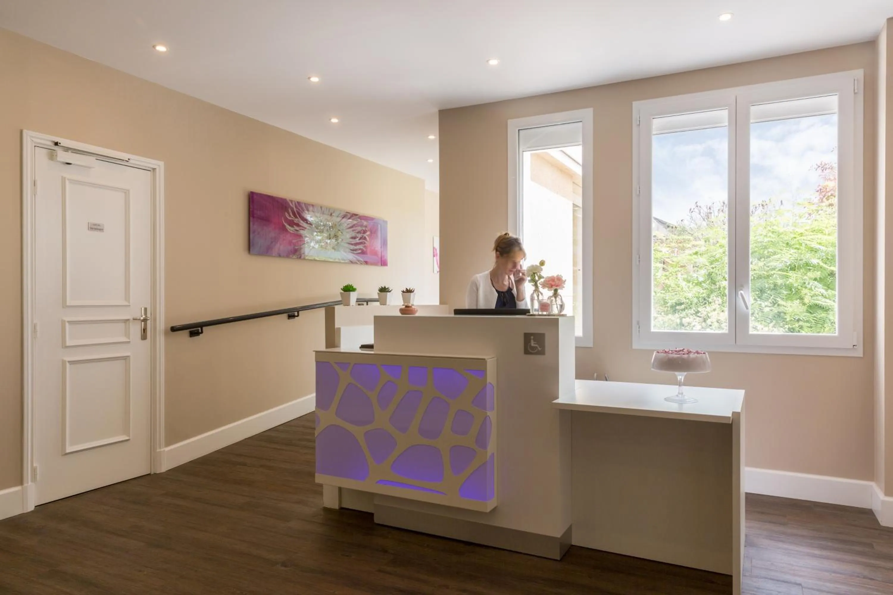 Lobby or reception in The Originals City, le Relais des Carnutes Brezolles Verneuil sur Avre