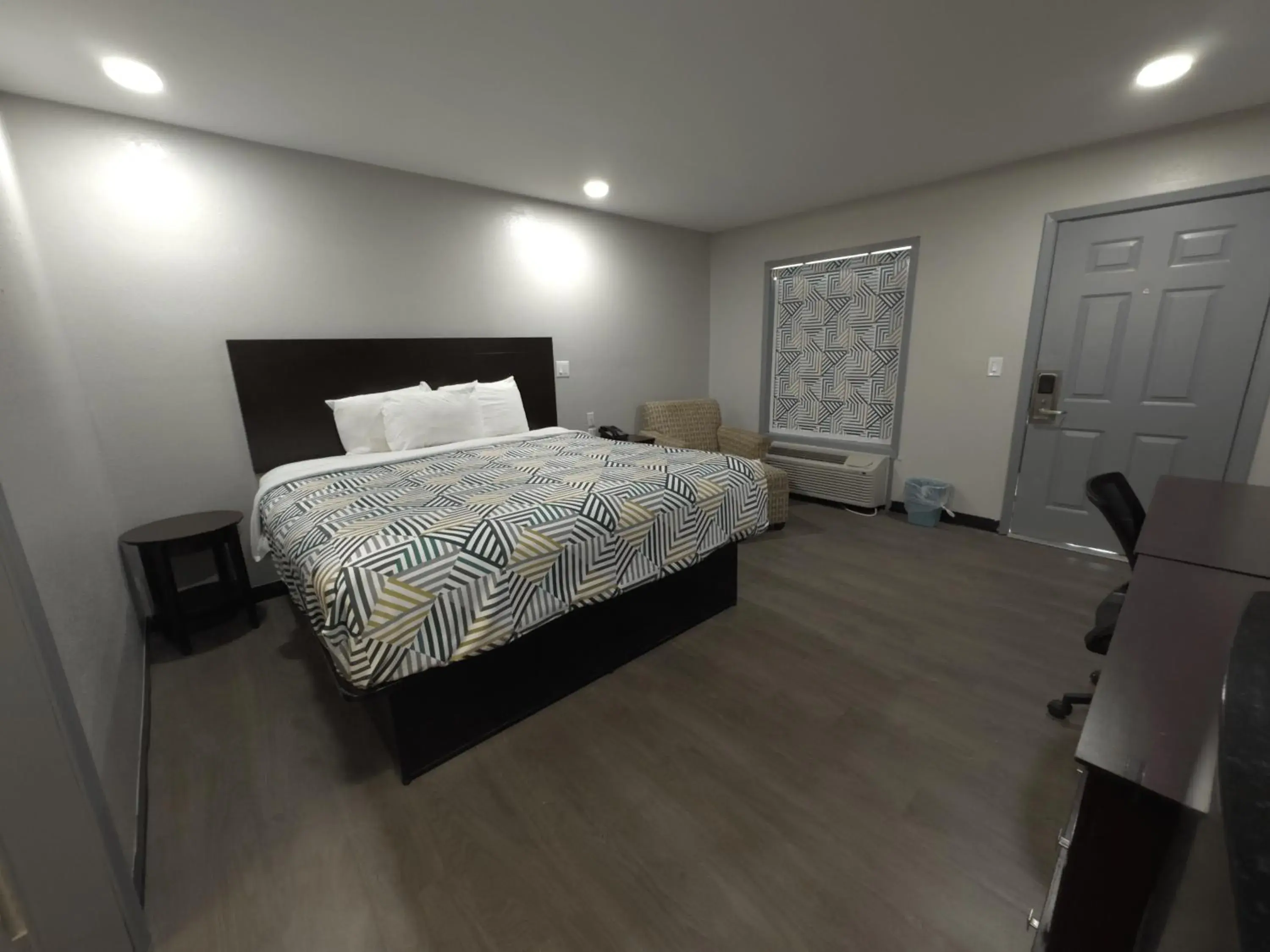 King Room - Smoking in Relax Inn Mcgehee King Room - Smoking in Relax Inn Mcgehee