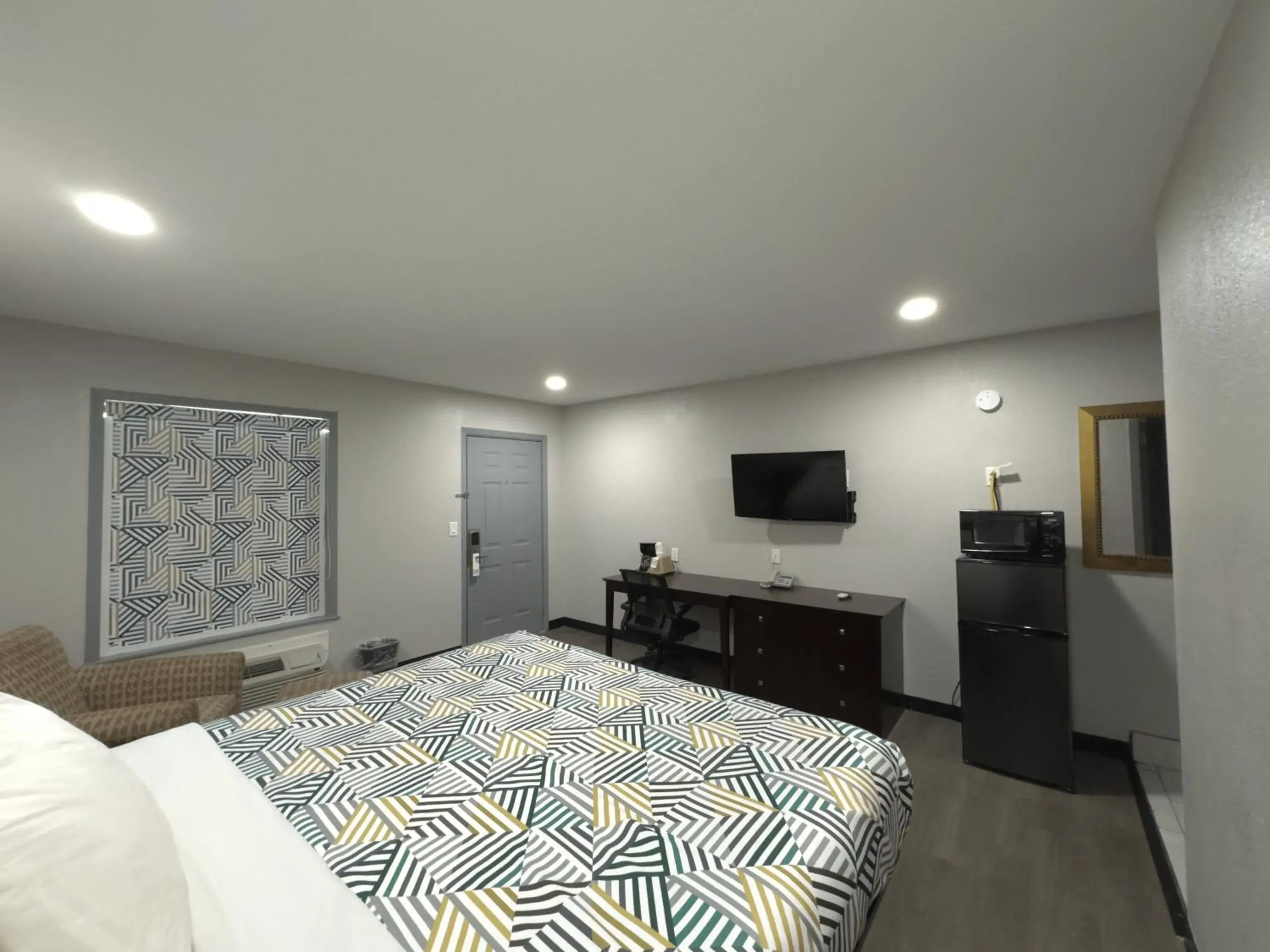 King Room - Non-Smoking in Relax Inn Mcgehee King Room - Non-Smoking in Relax Inn Mcgehee