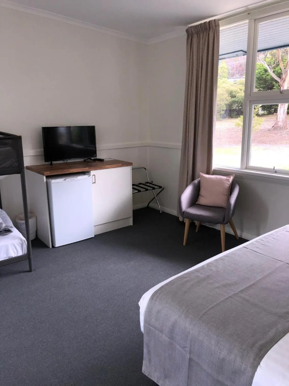 Bed in Orford Blue Waters Hotel