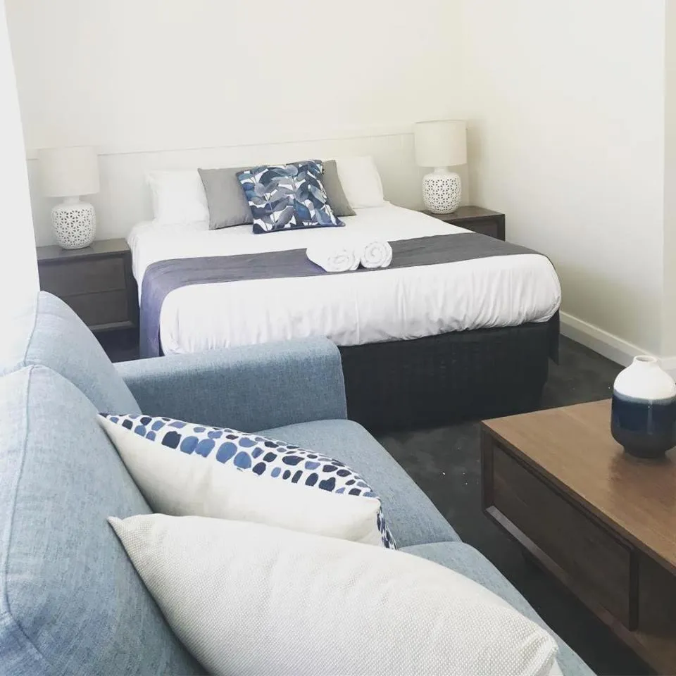 Bed in Orford Blue Waters Hotel