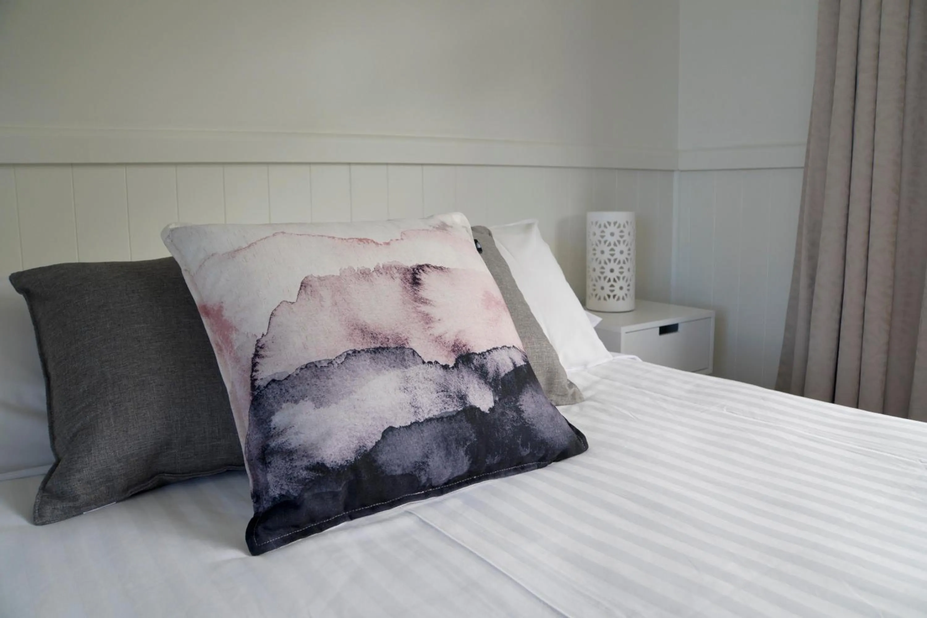 Bed in Orford Blue Waters Hotel