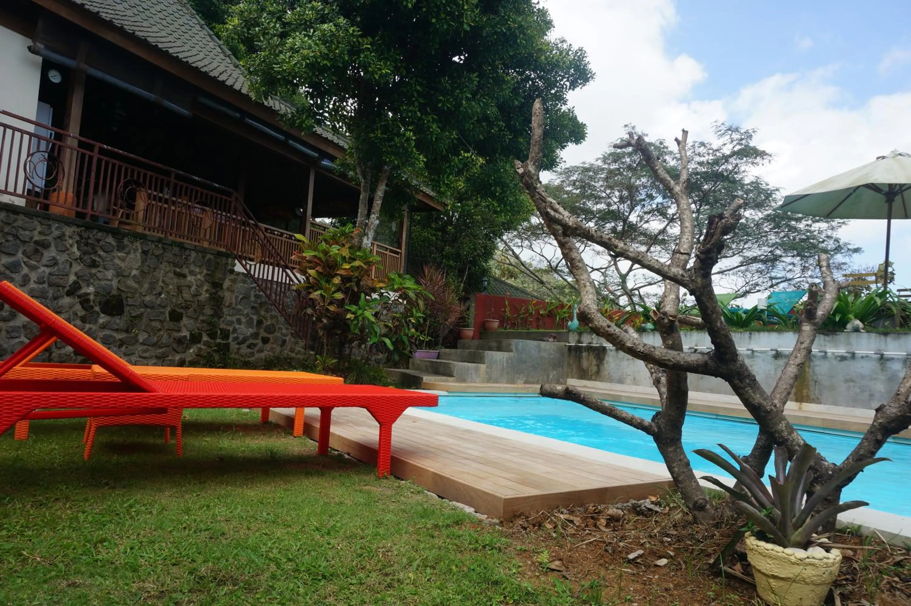 Swimming pool in Manggis Garden Dive Resort