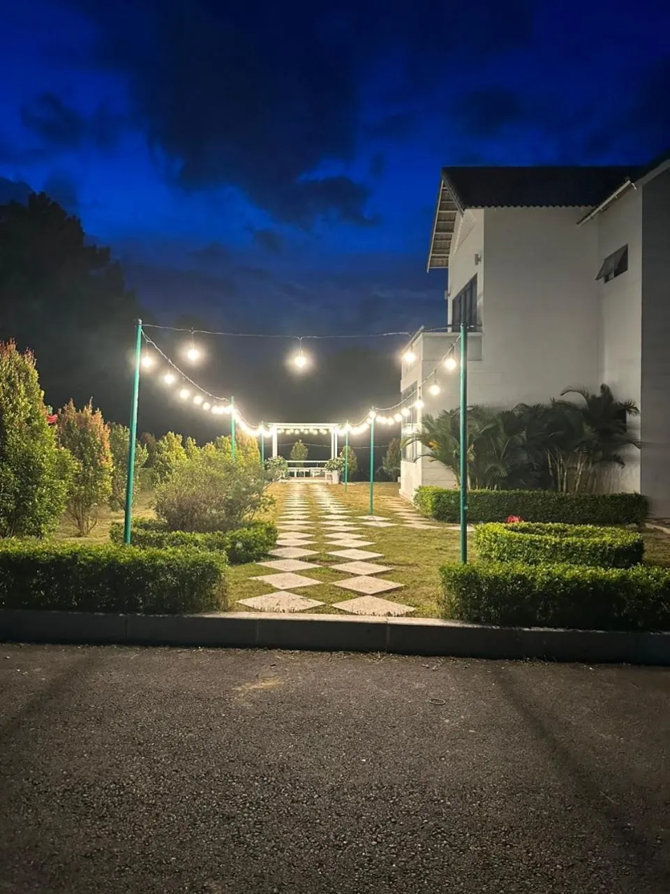 Night in Thuy Hoang Nguyen Resort & Spa