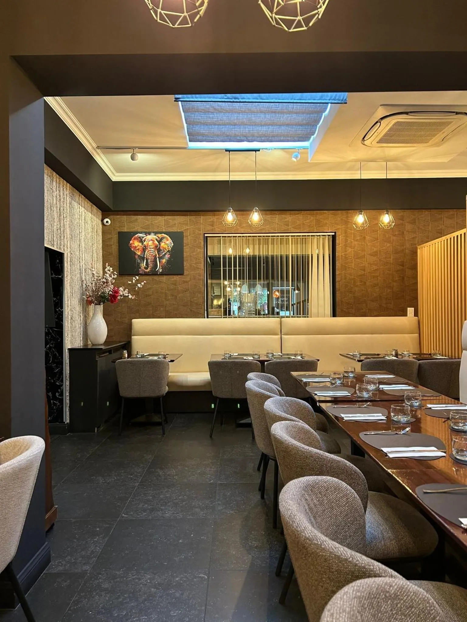 Restaurant/places to eat in Hotel Taormina Brussels Airport