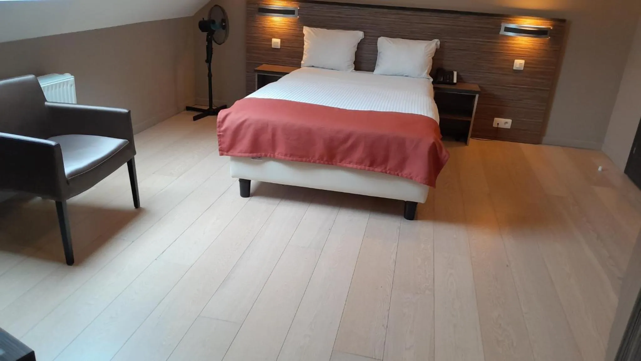 Bed in Hotel Taormina Brussels Airport