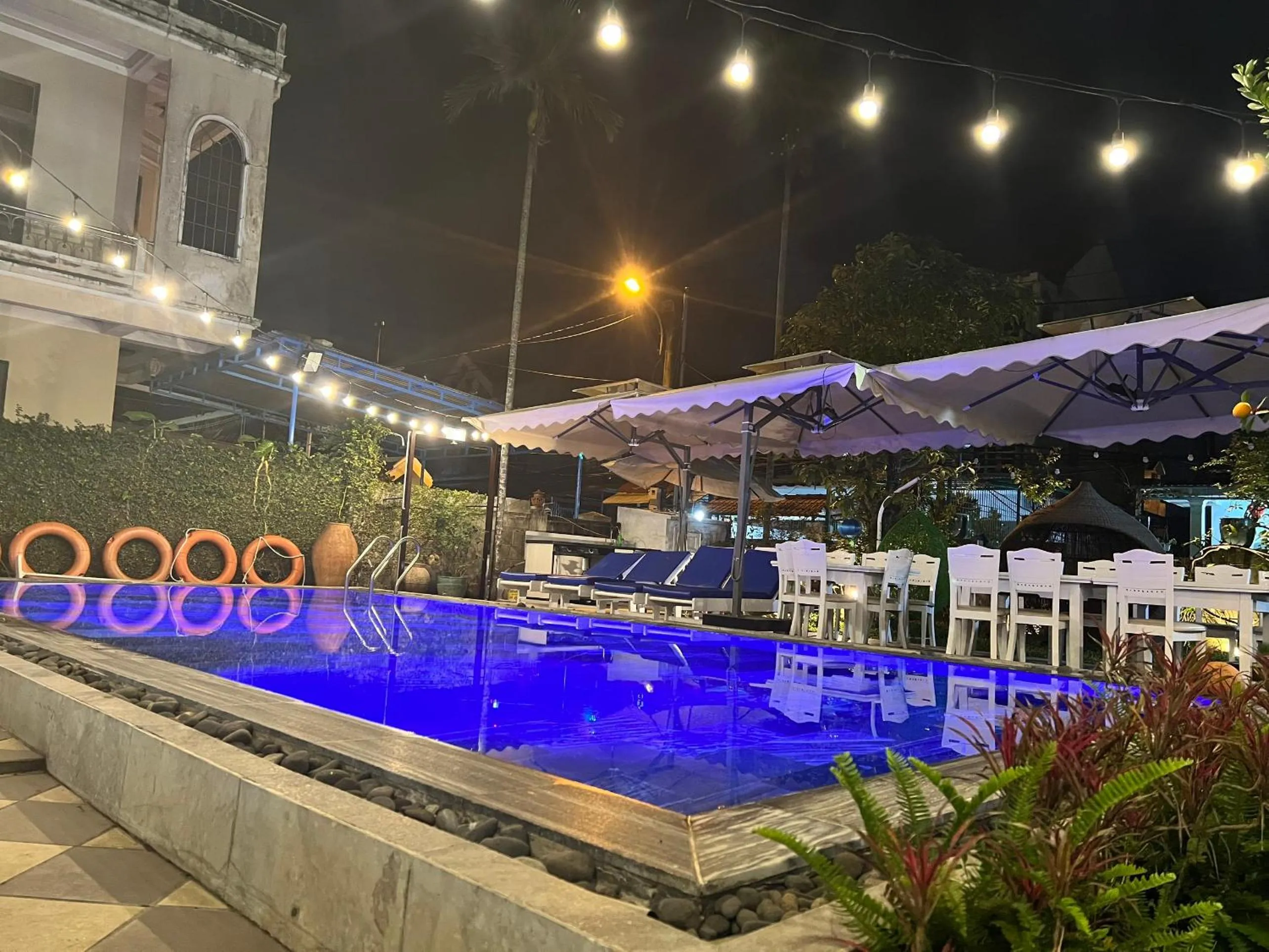 Swimming pool in Relax Garden Boutique Villa Hoi An