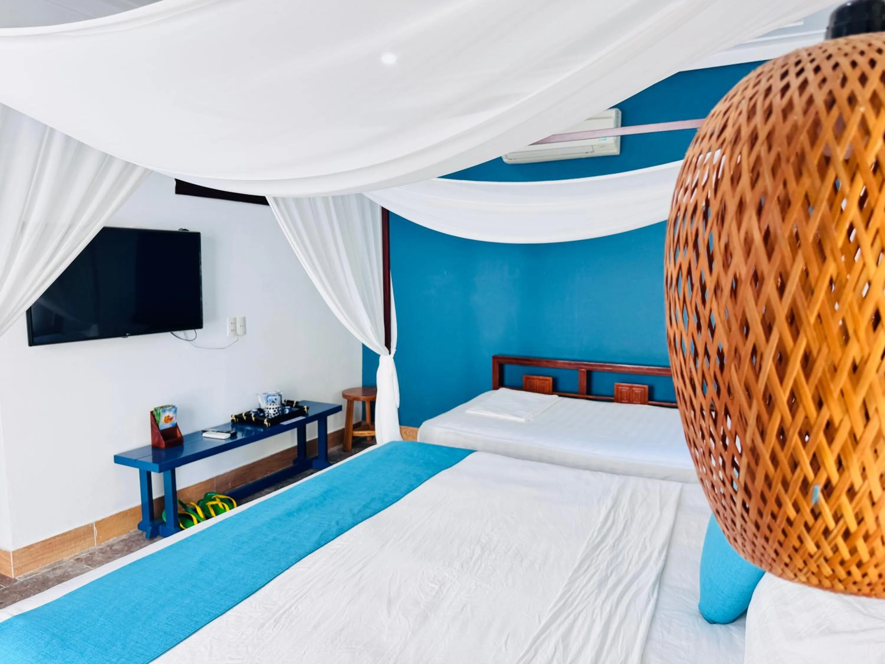 Bed in Relax Garden Boutique Villa Hoi An