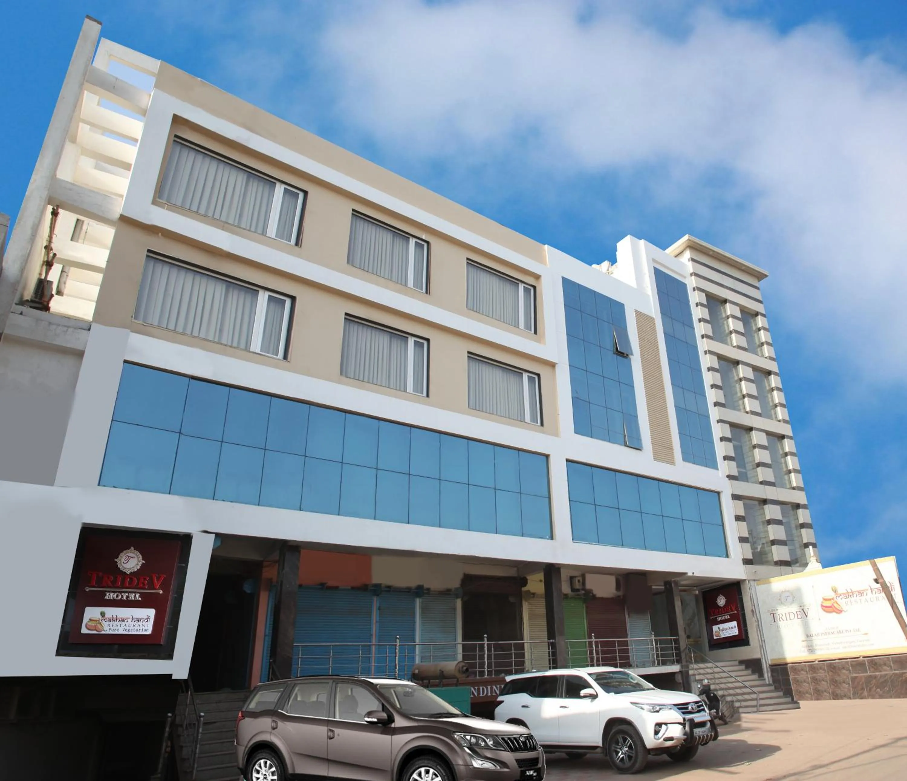 Facade/entrance in Hotel Tridev