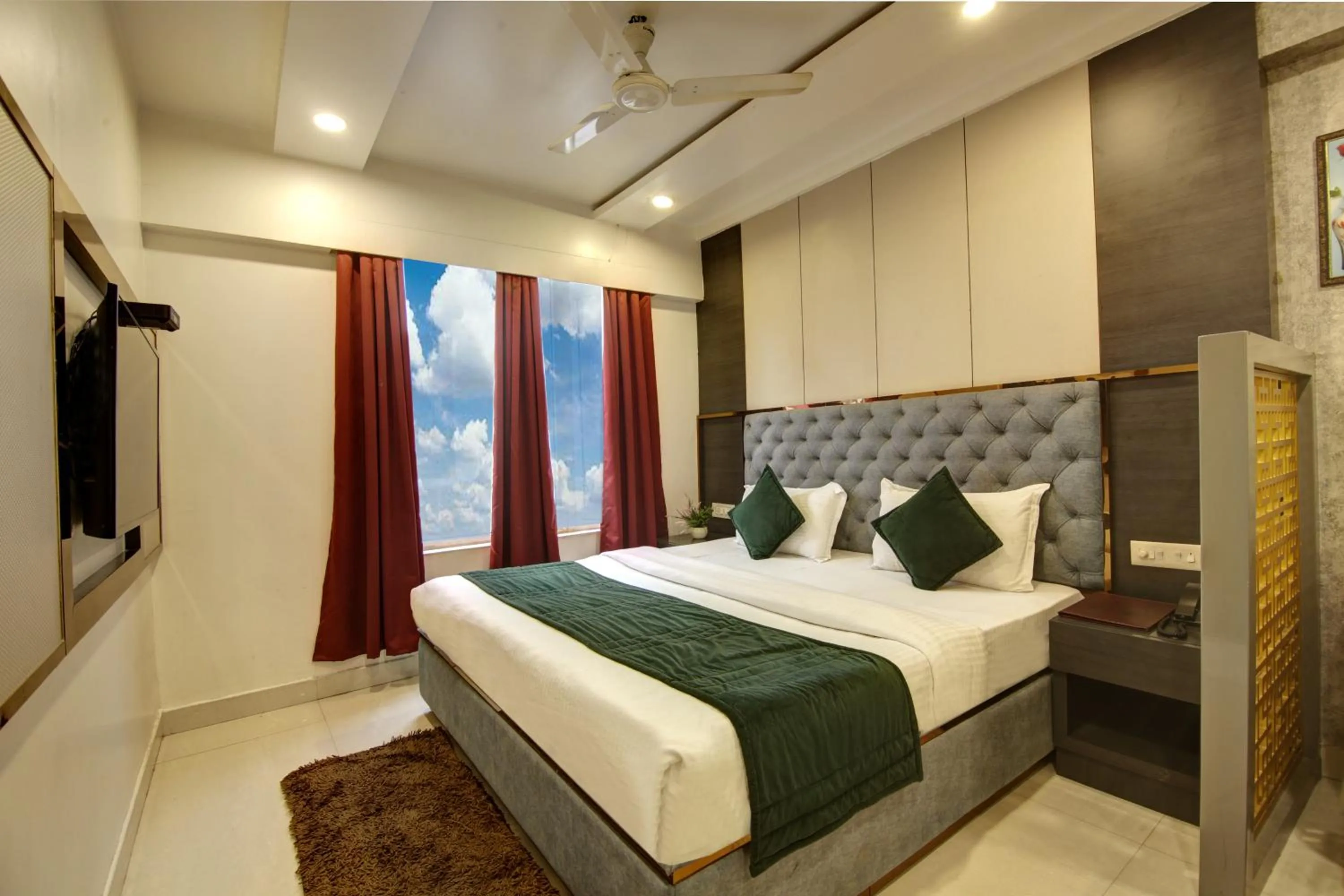 Bed in The Shanti Plaza - Traveler's choice awarded 2025