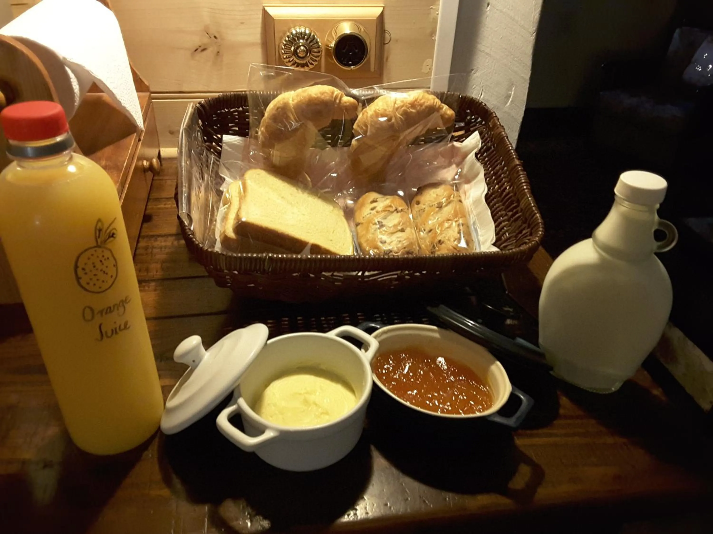 Breakfast in A La Folly The Retreat