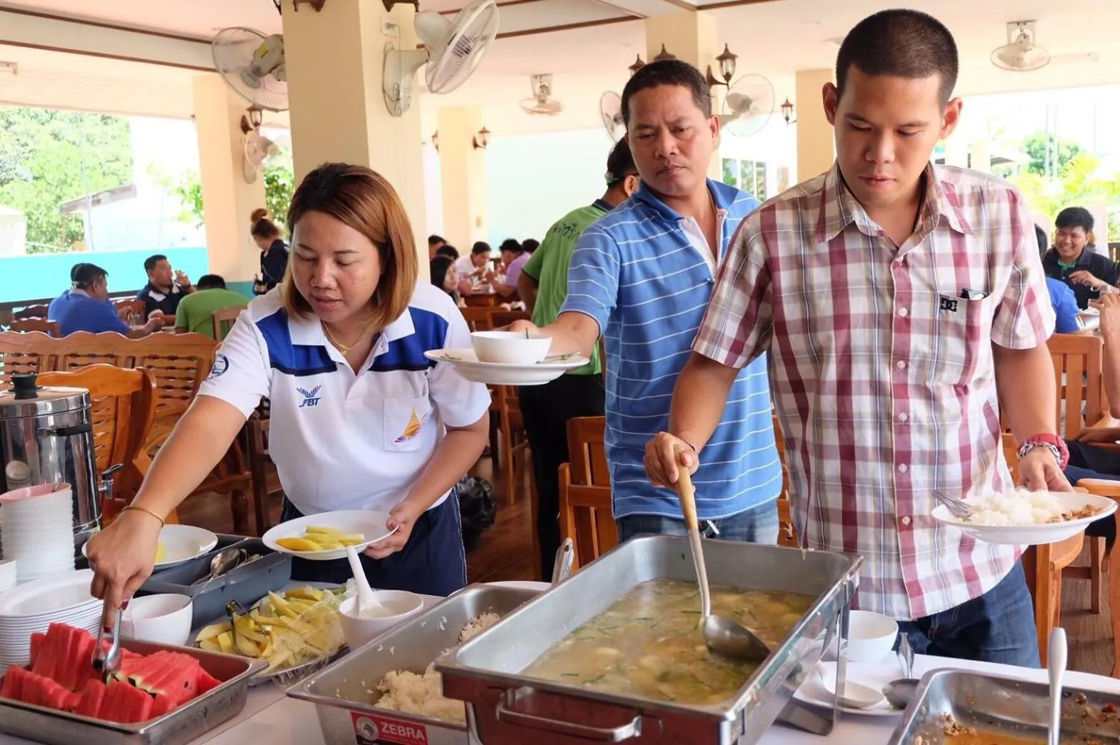 Lunch in Khwanruen Fishing Resort