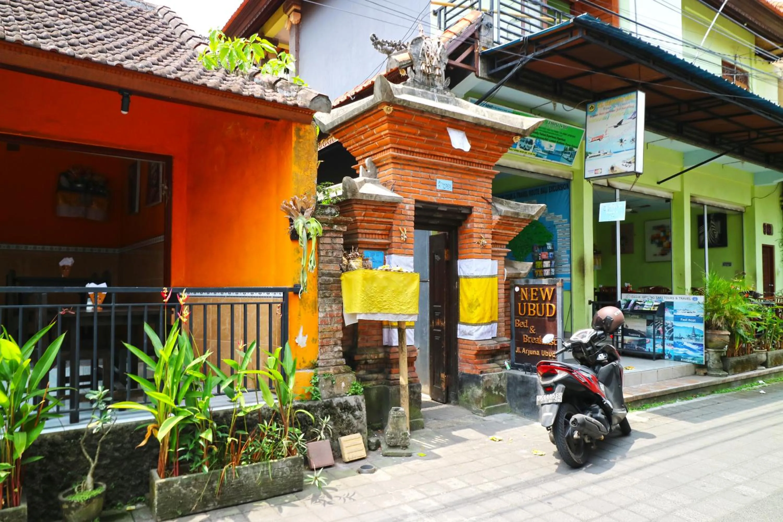 Facade/entrance in New Ubud Hostel