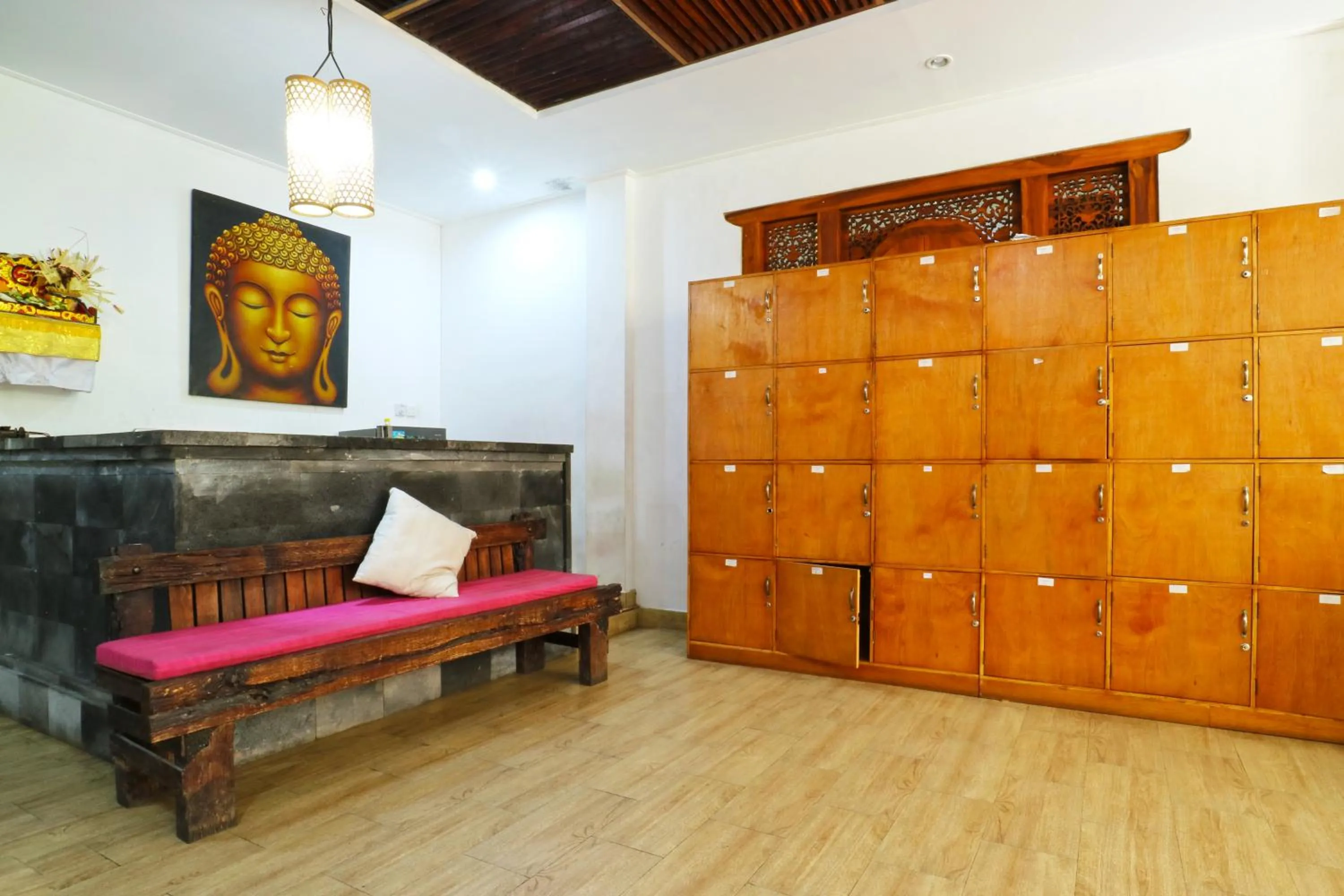 Communal lounge/ TV room in New Ubud Hostel