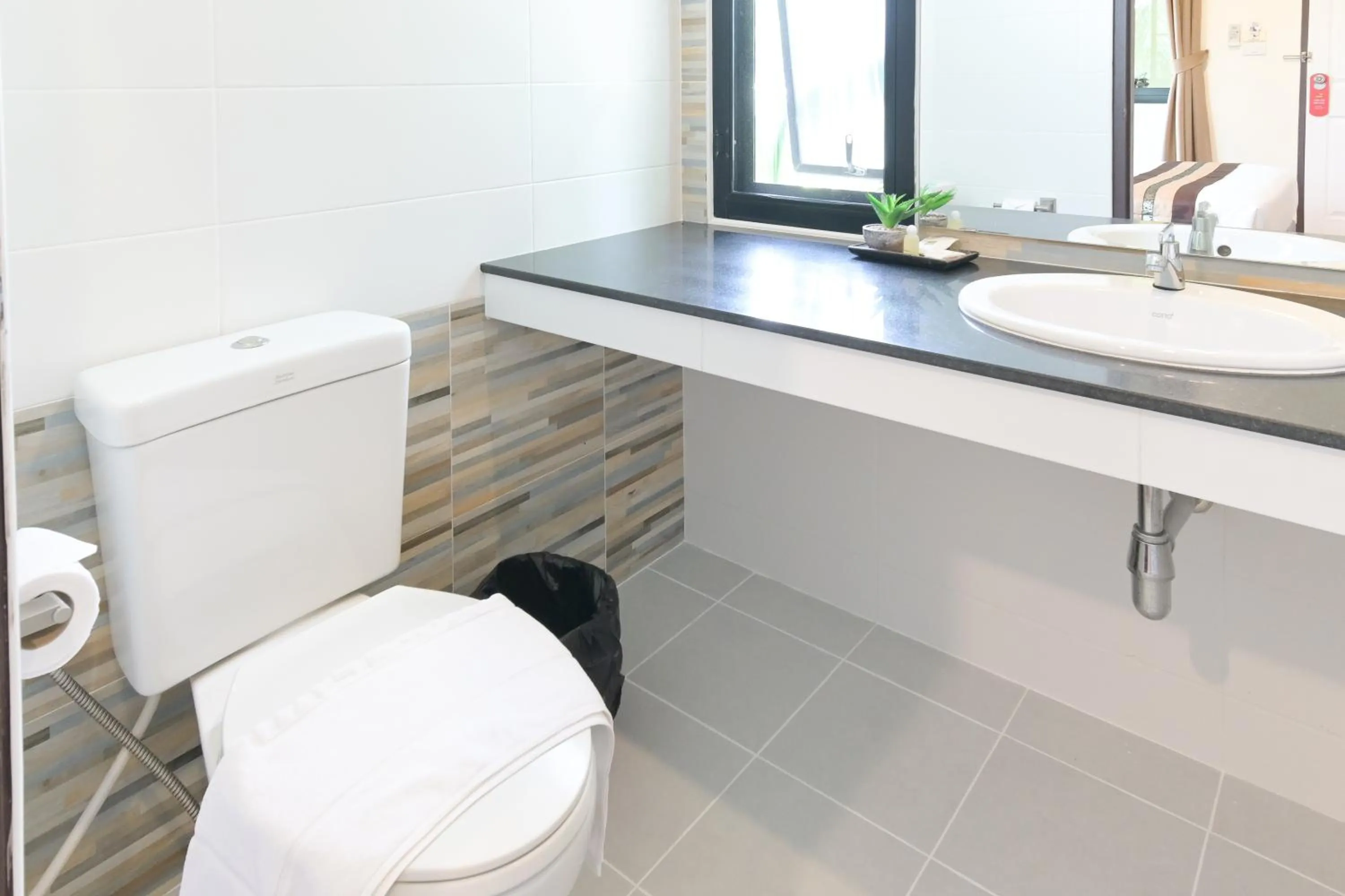 Toilet in Baan Kieng Tawan