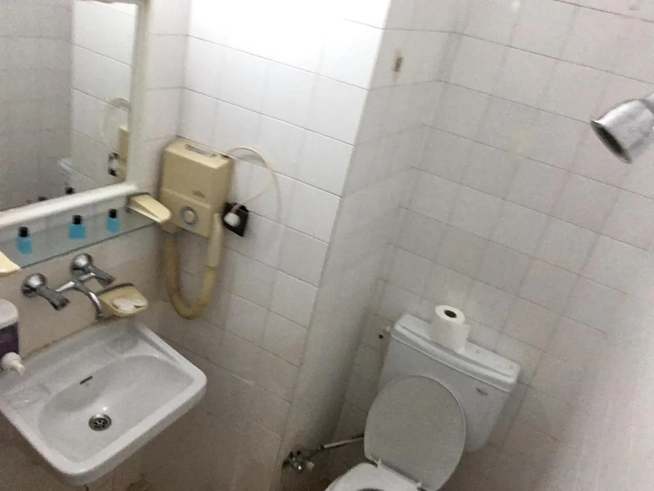 Bathroom in Murat Hotel