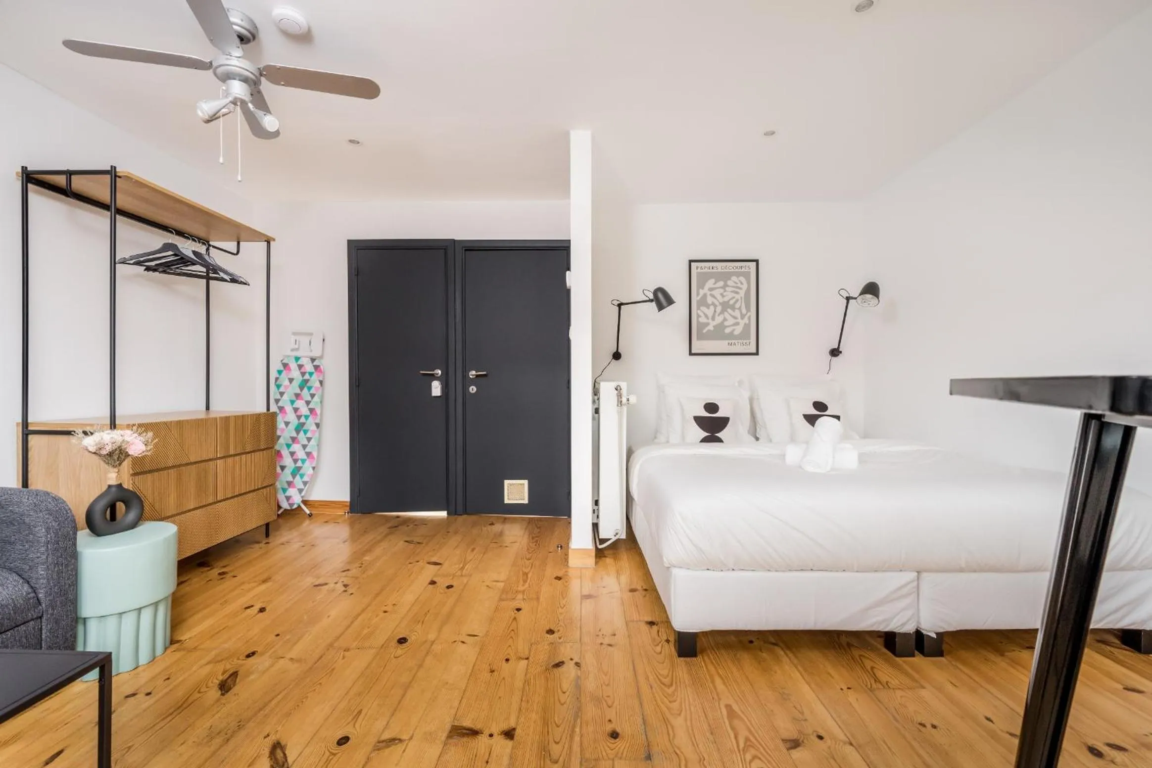 Bed in Simone's Kitchen B&B