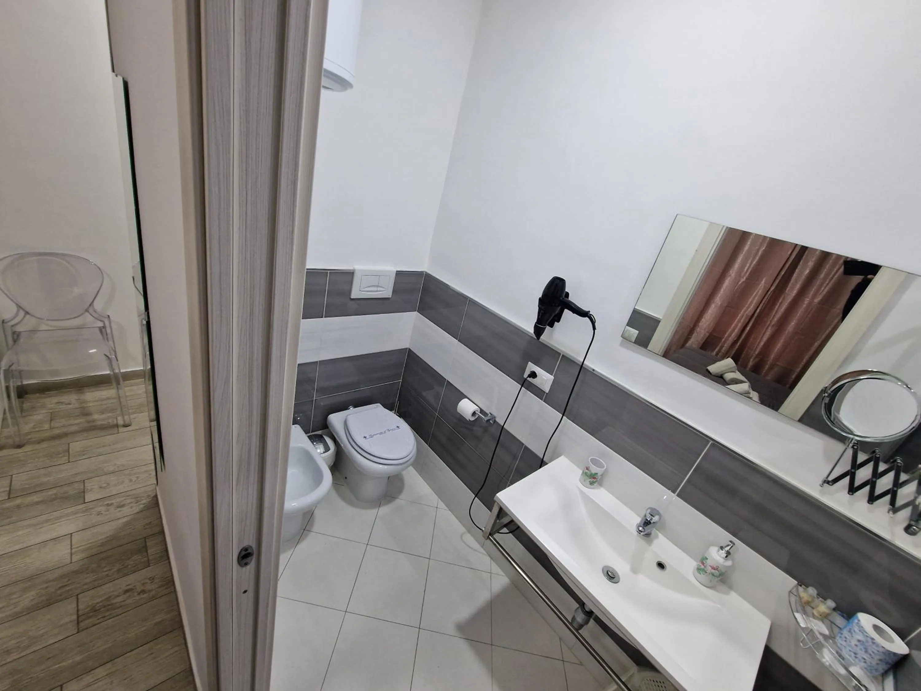 Bathroom in Napoli Relais