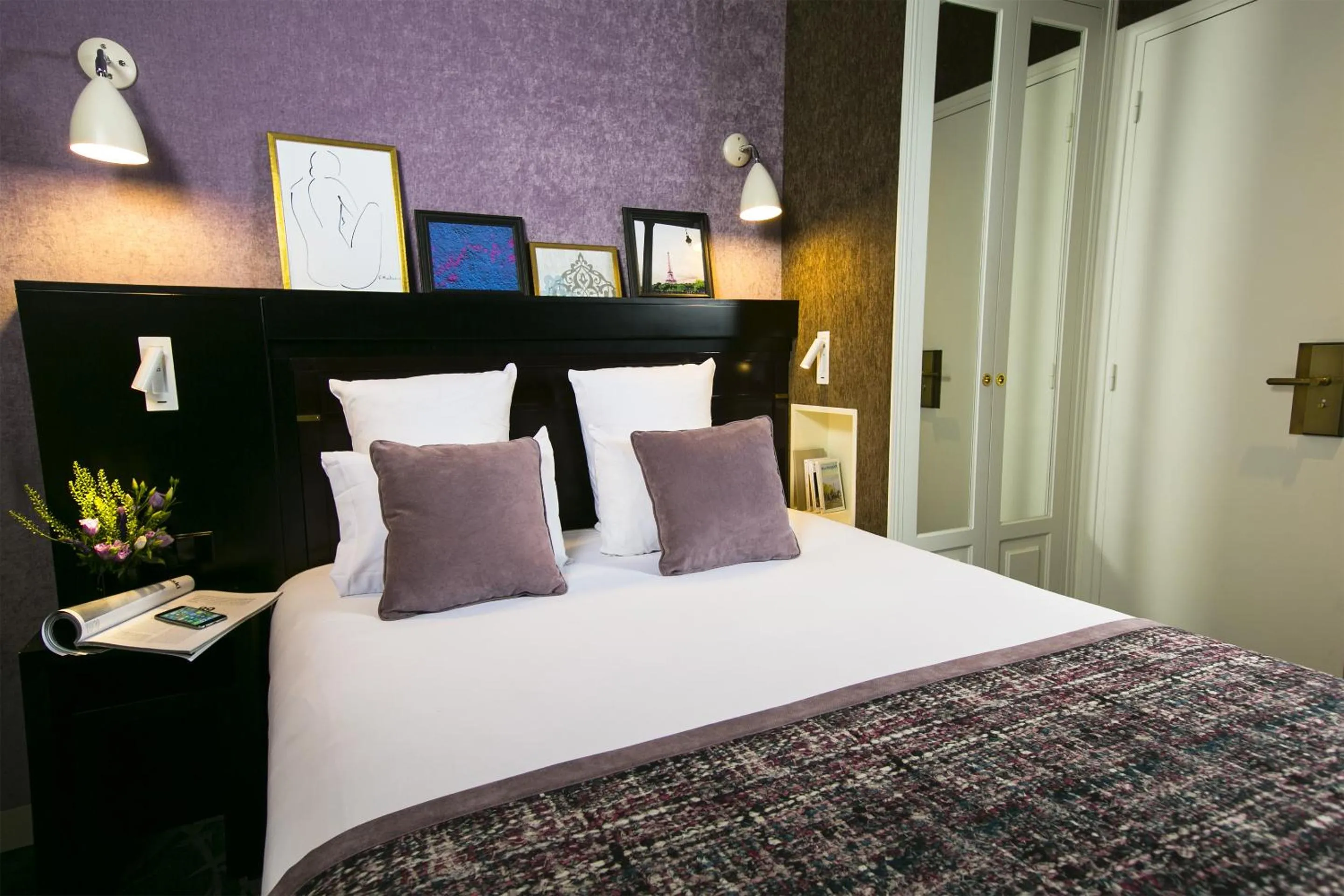 Bedroom, Bed in Hotel de Neuville Arc de Triomphe