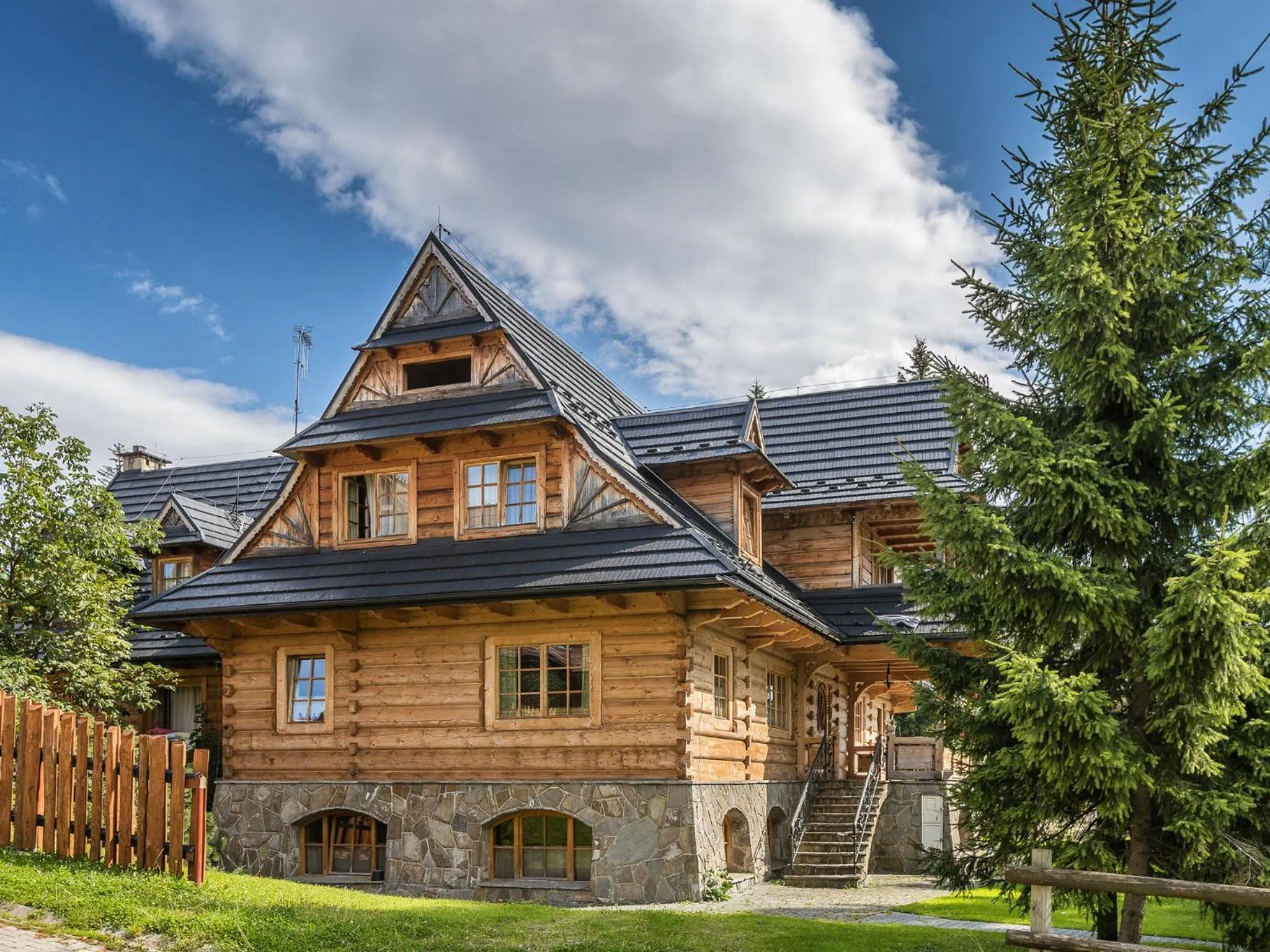 Facade/entrance in Willa Jedlicka