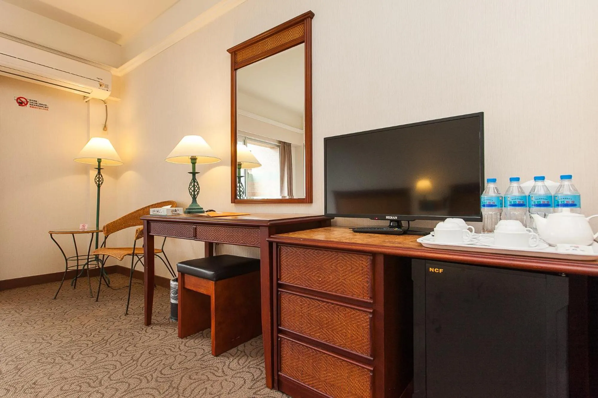 Photo of the whole room in Hoya Hotel