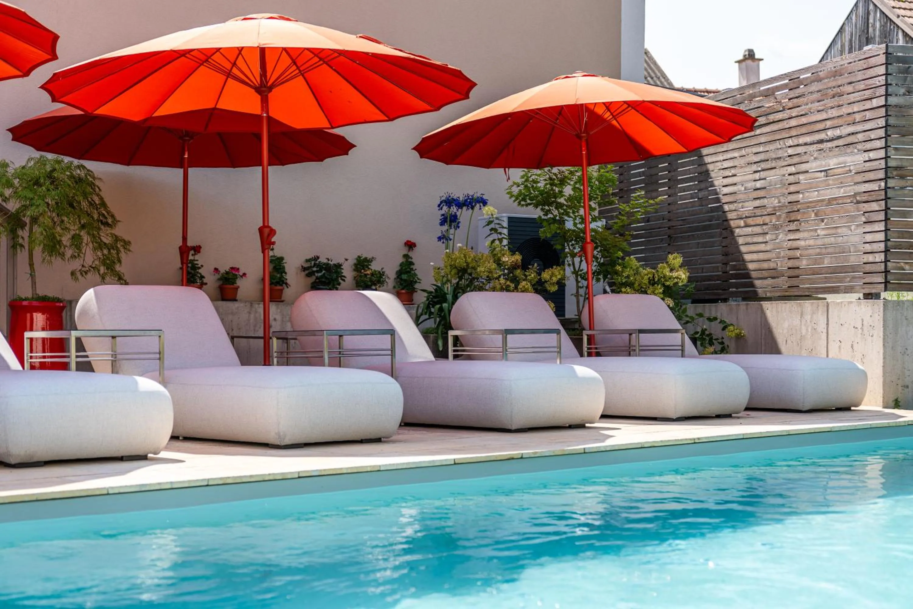 Swimming pool in MÖRWALD Relais & Châteaux Hotel am Wagram