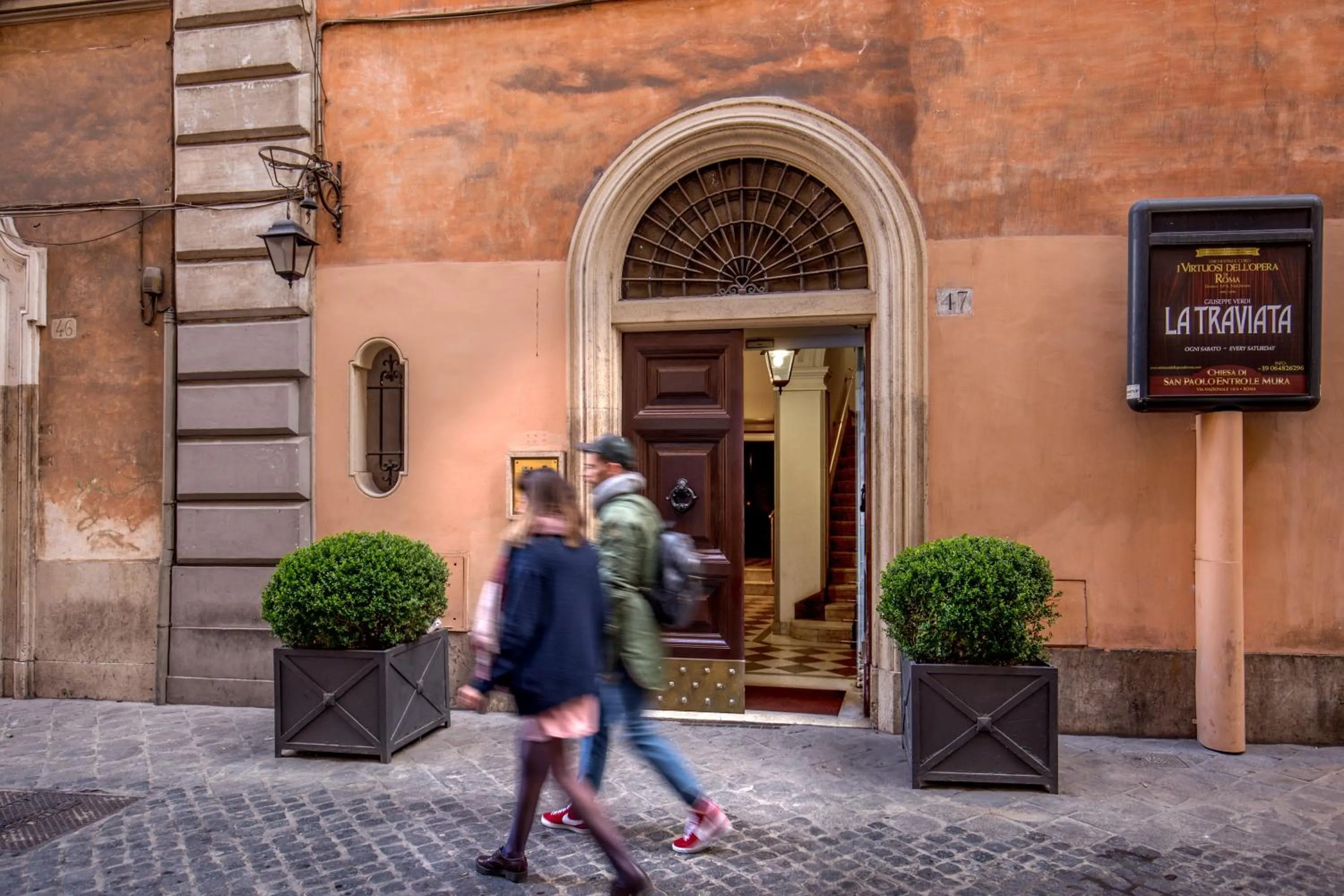 Property building in Borgognona Rooms