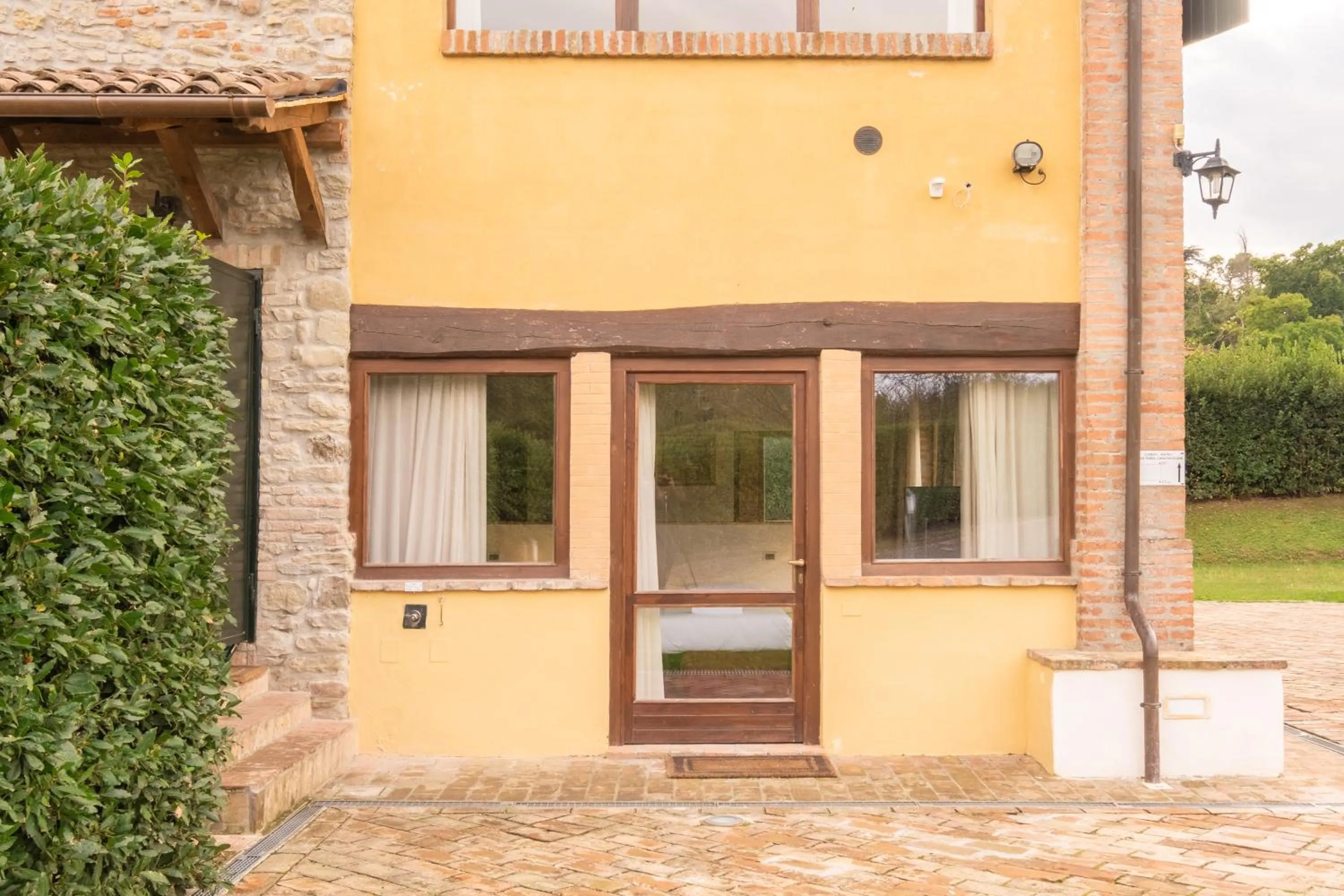 Property building in BolognaRoomscom - La Quercia