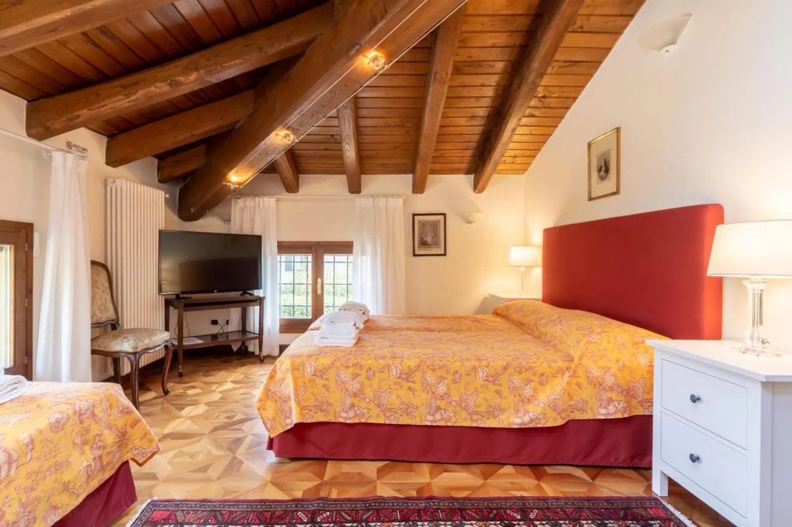Bed in BolognaRoomscom - La Quercia