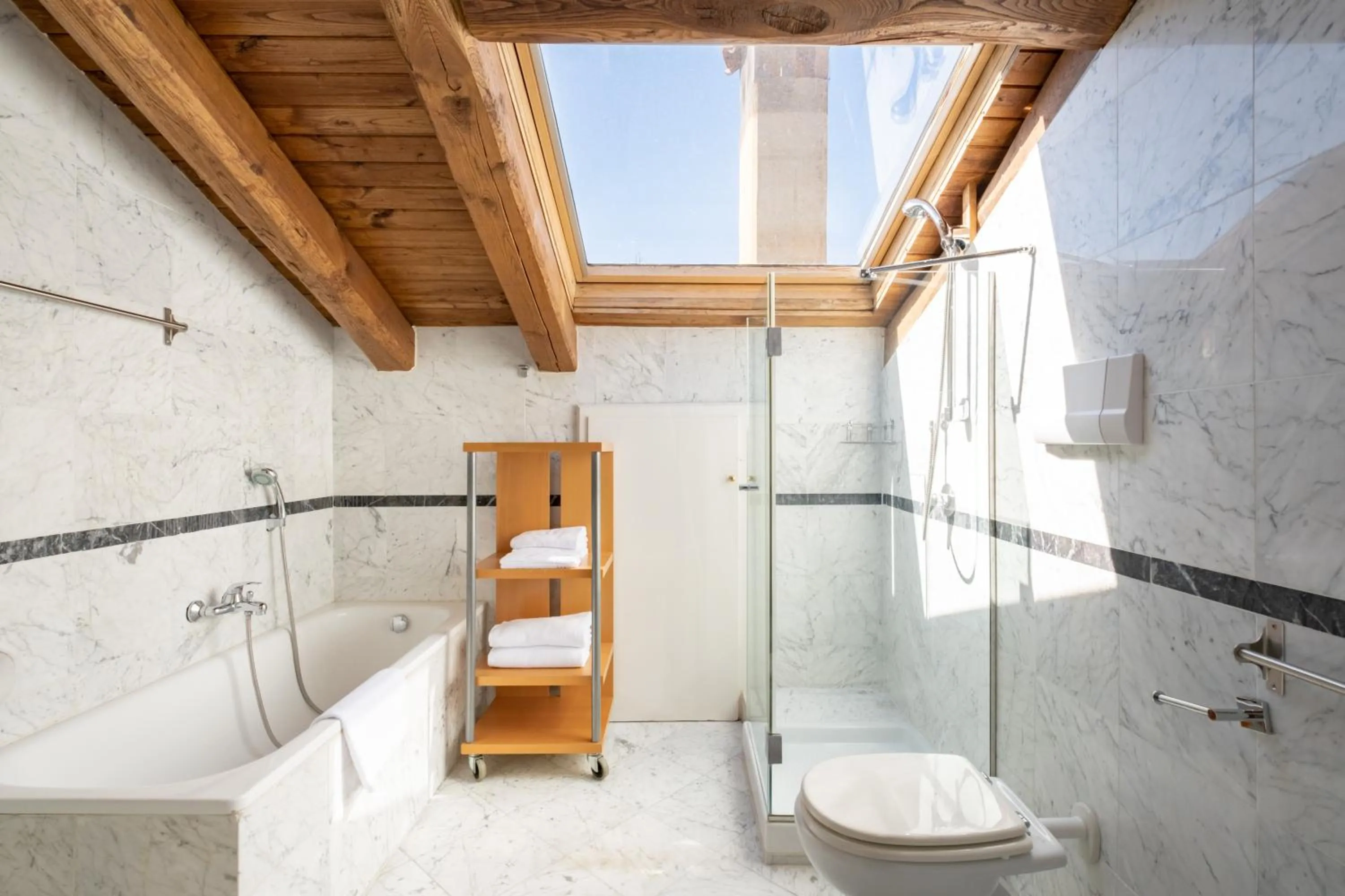 Shower in BolognaRoomscom - La Quercia